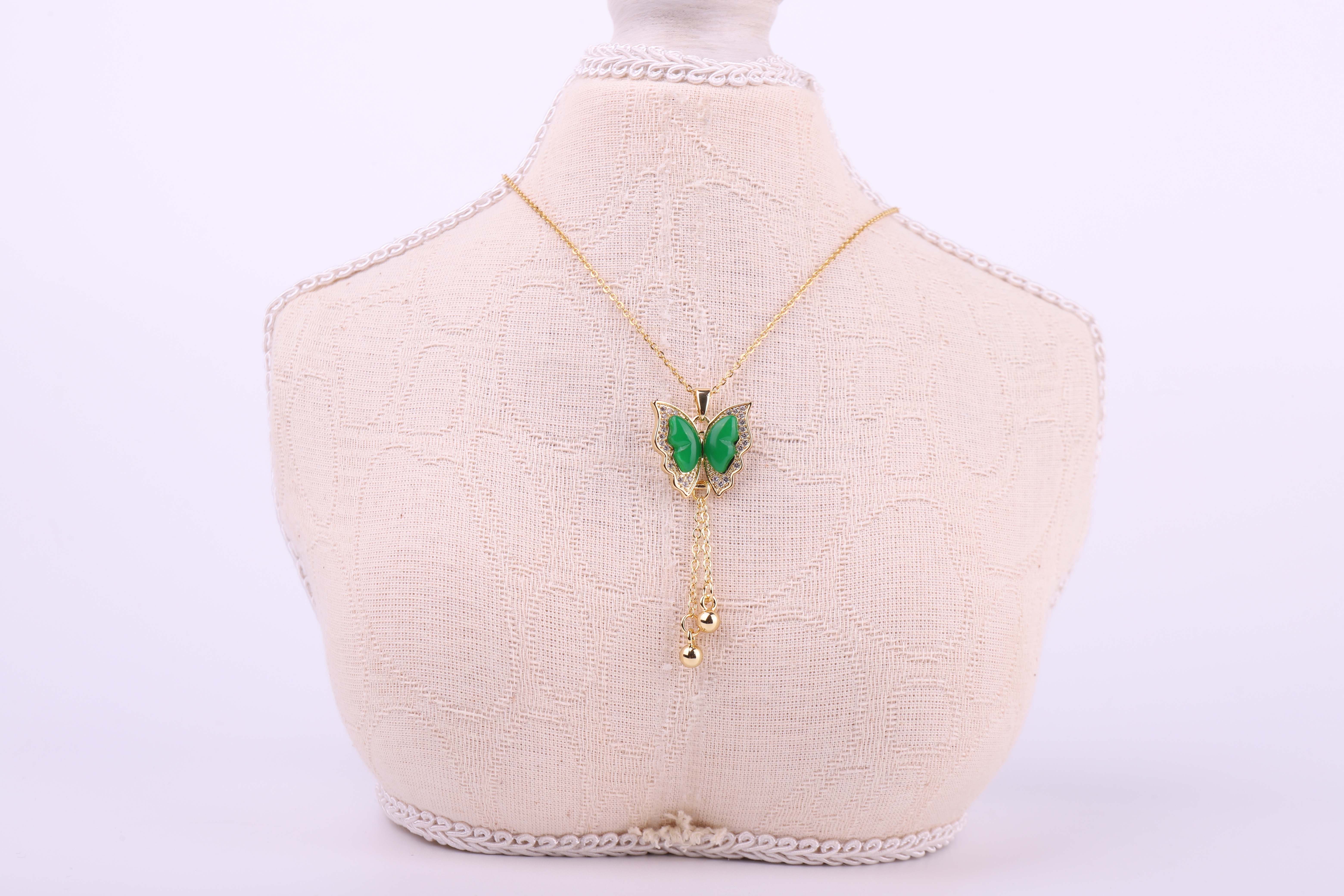 Butterfly Pendant A45 Specification image