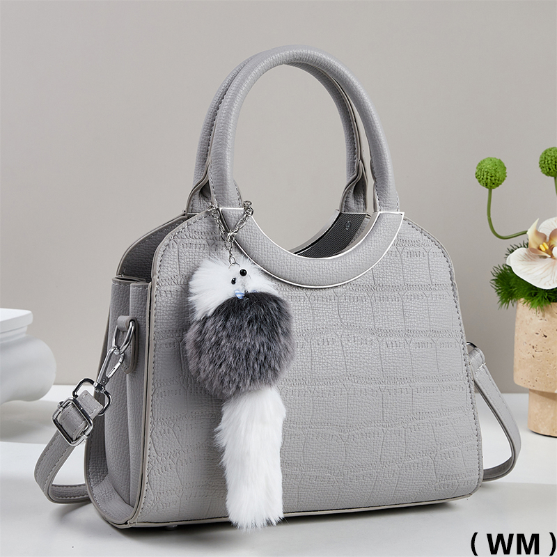 The new large-capacity hand-held shoulder crossbody bag HYZ312-2 from Meifang Bags and Yiding Bags Industry