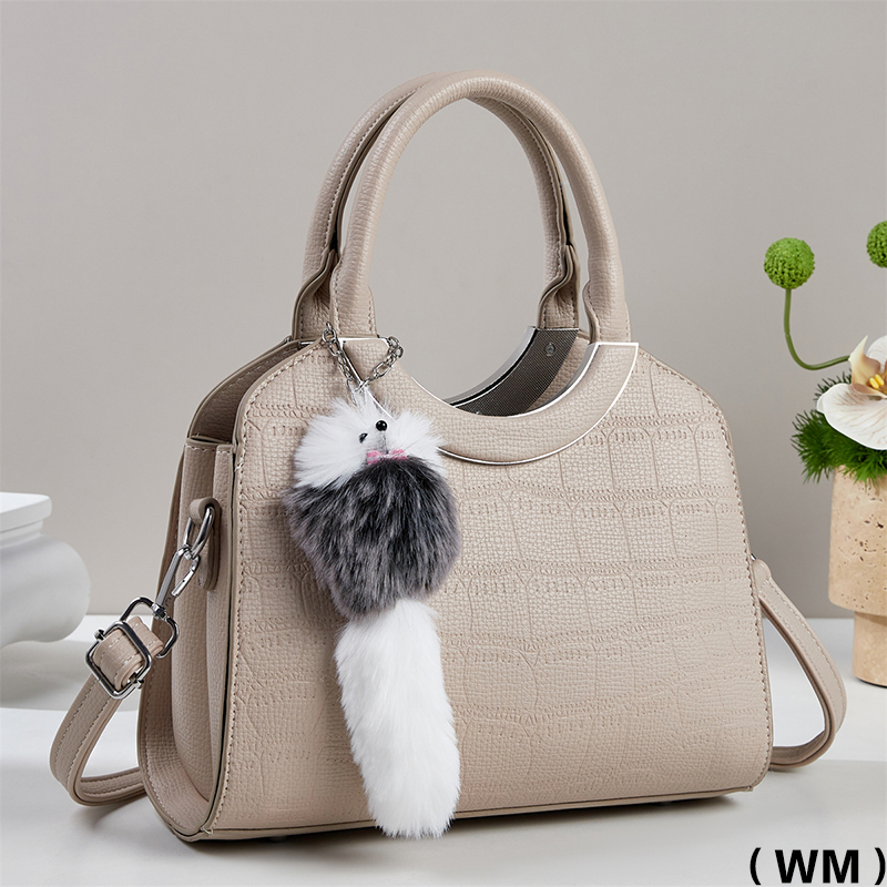 The new large-capacity hand-held shoulder crossbody bag HYZ312-2 from Meifang Bags and Yiding Bags Industry details Picture