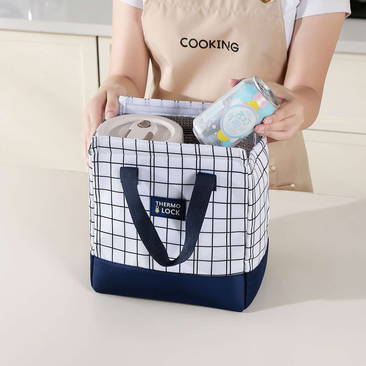 New grid minimalist meal bag, large-capacity insulated bag, lunch box bag, handbag, bento bag with rice, lunch bag detail image 17