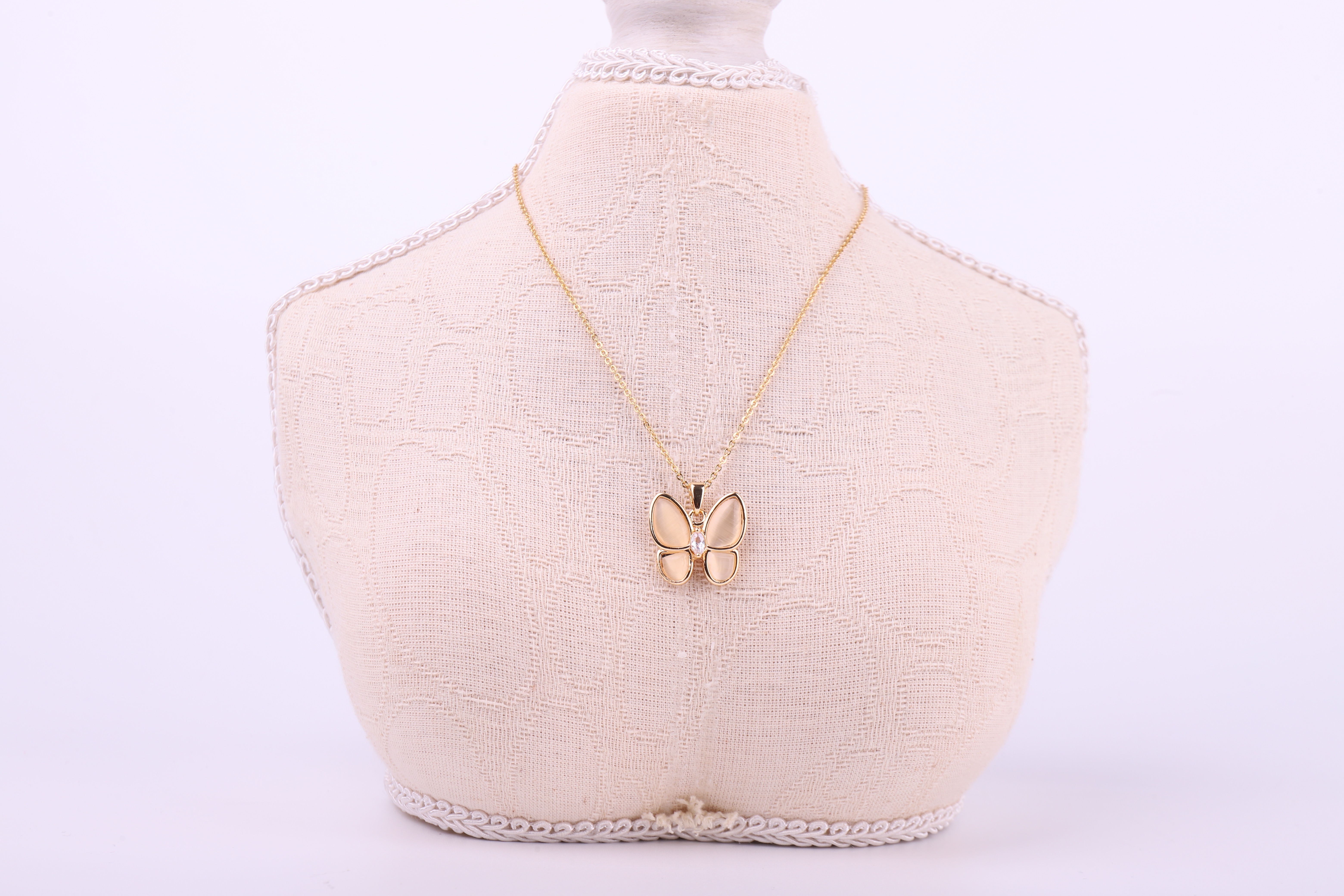 Butterfly Pendant A26 Specification image