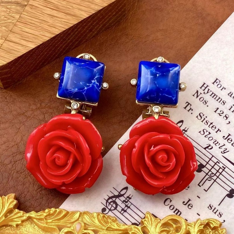 【SUGEBEINI】 Retro contrasting rose ear clips, blue gemstone square diamond-encrusted earrings, French court style exaggerated artistic earrings ZEH00003