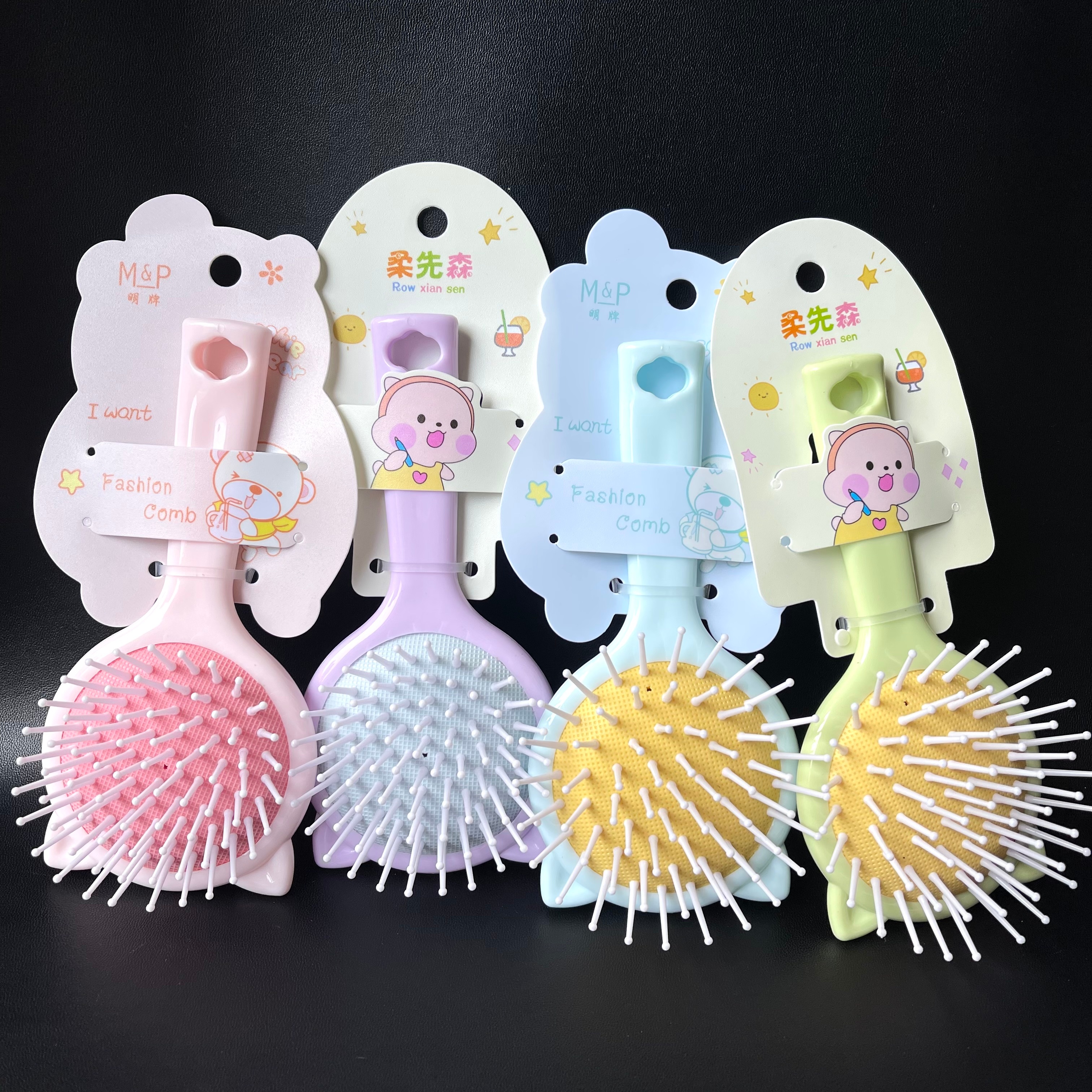 【 Zone 2-14 】 (Mixed Style) Air cushion Comb 4 pieces per pack 120 yuan per box 480 yuan per case Cute pet Massage comb Airbag Comb Little Girl Comb 2 yuan wholesale Application Scenario