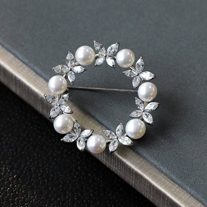 Natural freshwater multi-pearl brooch with round flowers, unique and elegant. A versatile gift for corsages detail image 3