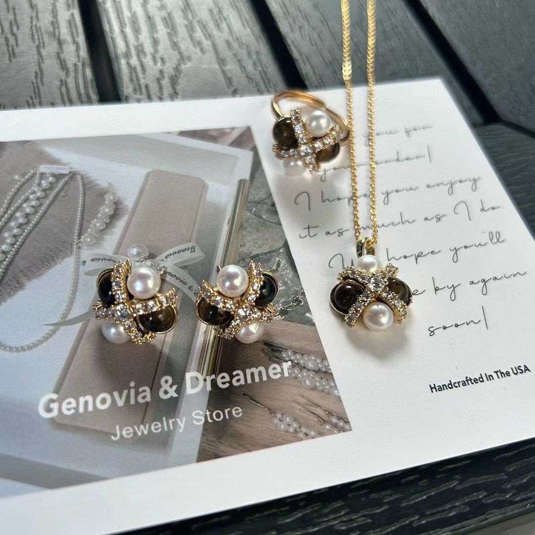 Maillard Tiger's Eye pearl pendant necklace for women, retro, individual, light luxury, elegant, fashionable and versatile necklace sweater chain three-piece set