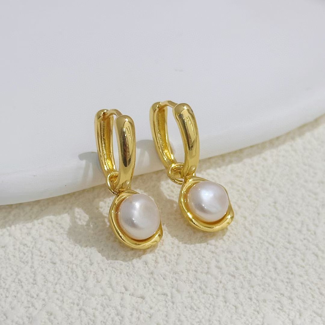 Natural freshwater pearl ear hook and loop earrings, simple and elegant, ladylike and unique design, versatile for daily commuting. Pearl necklace jewelry, 1301 Korean-style ear loop, 8m freshwater pearl, super high color retention, available for purchase detail image 3