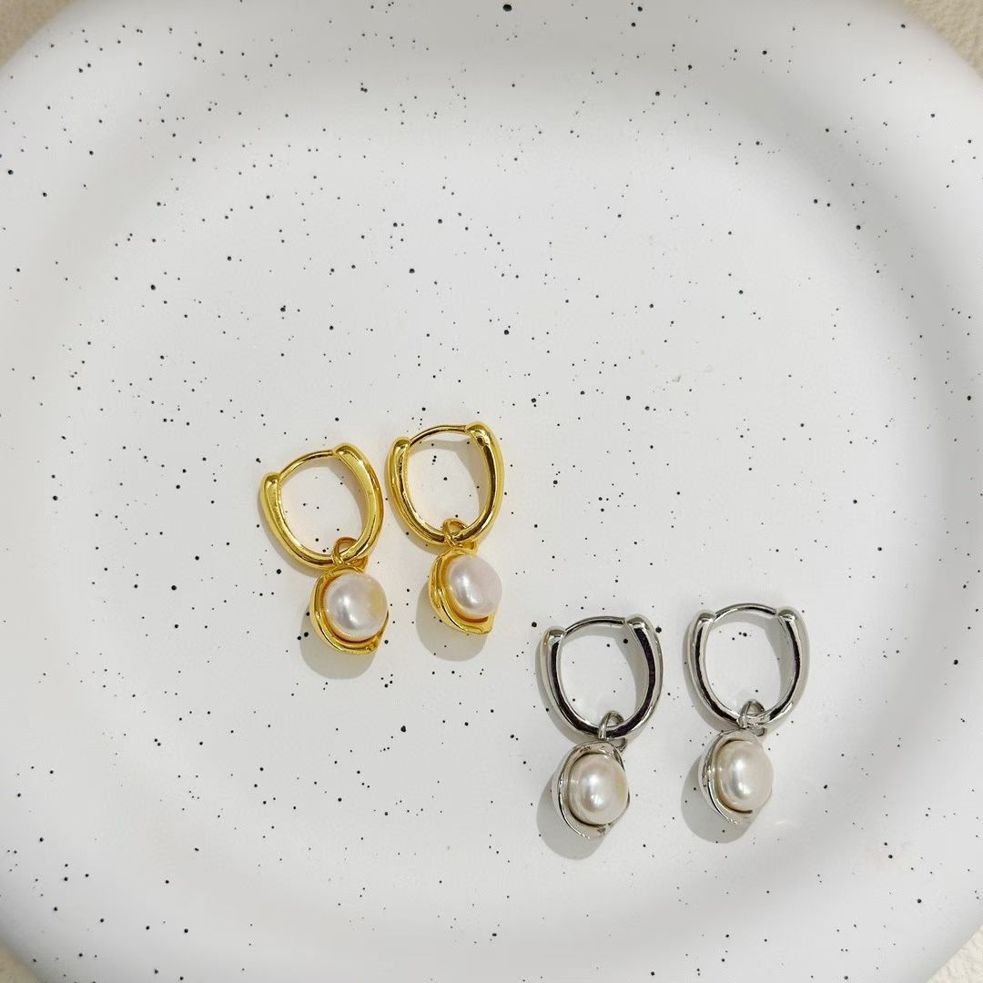 Natural freshwater pearl ear hook and loop earrings, simple and elegant, ladylike and unique design, versatile for daily commuting. Pearl necklace jewelry, 1301 Korean-style ear loop, 8m freshwater pearl, super high color retention, available for purchase detail image 5