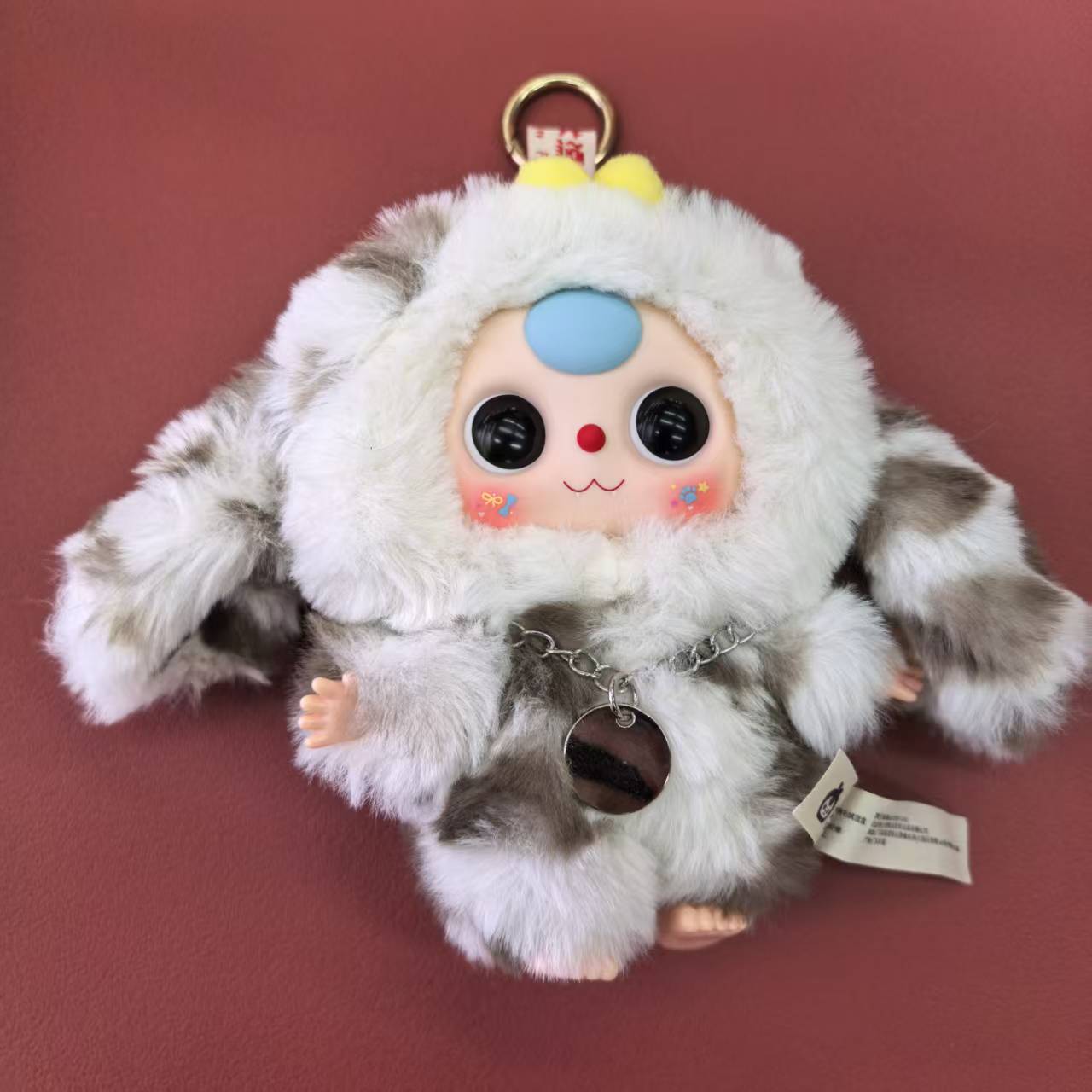 A three-year-old kid, a cat and a dog, rebellious noble blind box, with a contrast aesthetic design, is a spiritual symbol that is not defined. It's a trendy toy Specification image