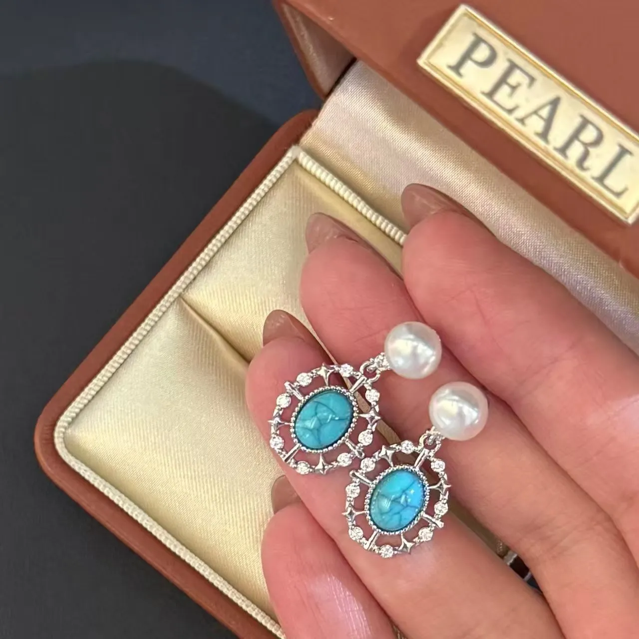 New bestsellers: 7-8mm natural high-quality freshwater pearl stud earrings made of blue turquoise, with a high-end and light luxury style. Also a bestseller of red peach detail image 4