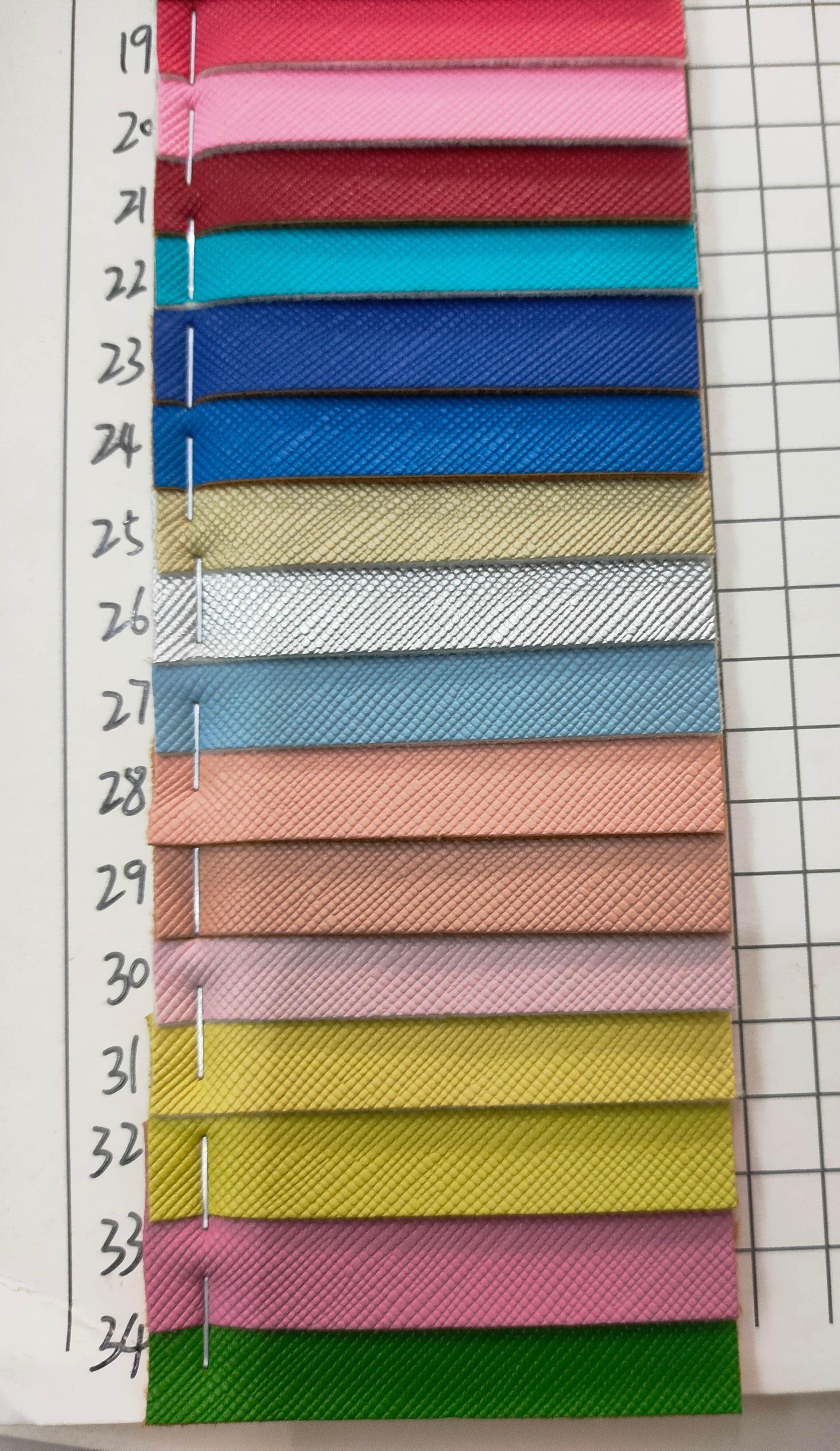 1.0 cotton-like fleece cross pattern is suitable for luggage, home furnishings, clothing accessories and seat cushions Item Picture