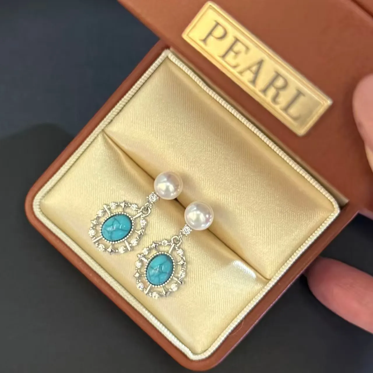 New bestsellers: 7-8mm natural high-quality freshwater pearl stud earrings made of blue turquoise, with a high-end and light luxury style. Also a bestseller of red peach detail image 6