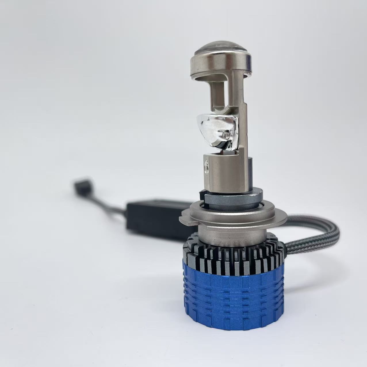 T8 laser lens led car headlights h7 headlights h11 are selling well in foreign trade. 9005 ultra-bright focused high and low beam integrated h4 pic 2