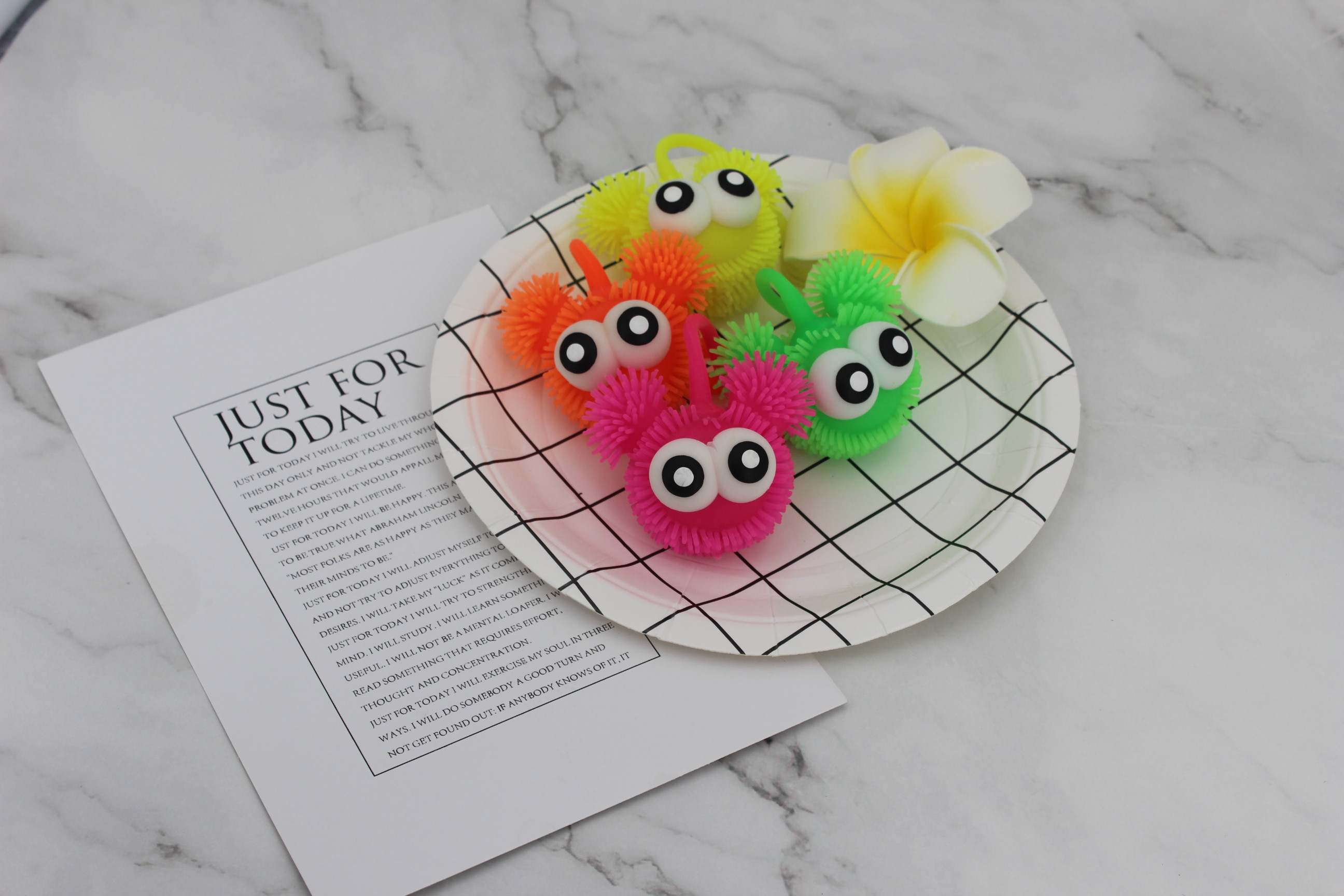 Children's squeezing toy magic tool - Protruding Eye Mickey Mouse bestseller factory direct sales Application Scenario