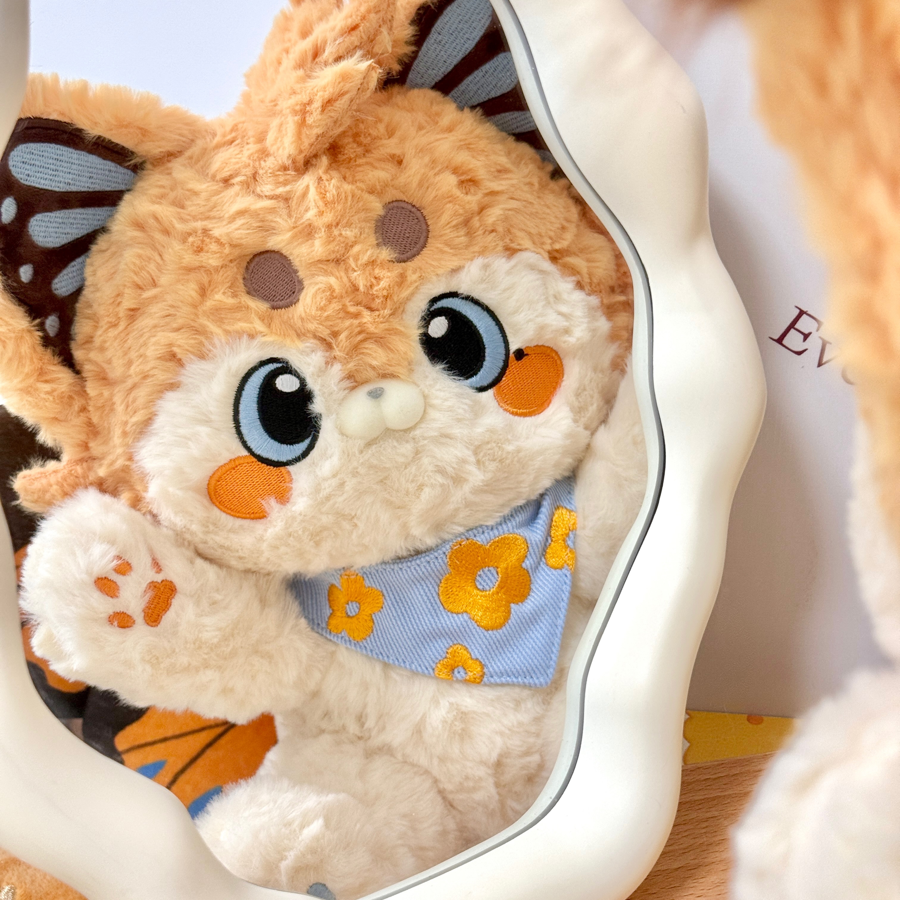 The original fantasy creature of Cat Ball's Fantasy Island - Timo, a cute plush fantasy butterfly cat, approximately 26cm sitting anima-shaped cotton plush doll ML20-04