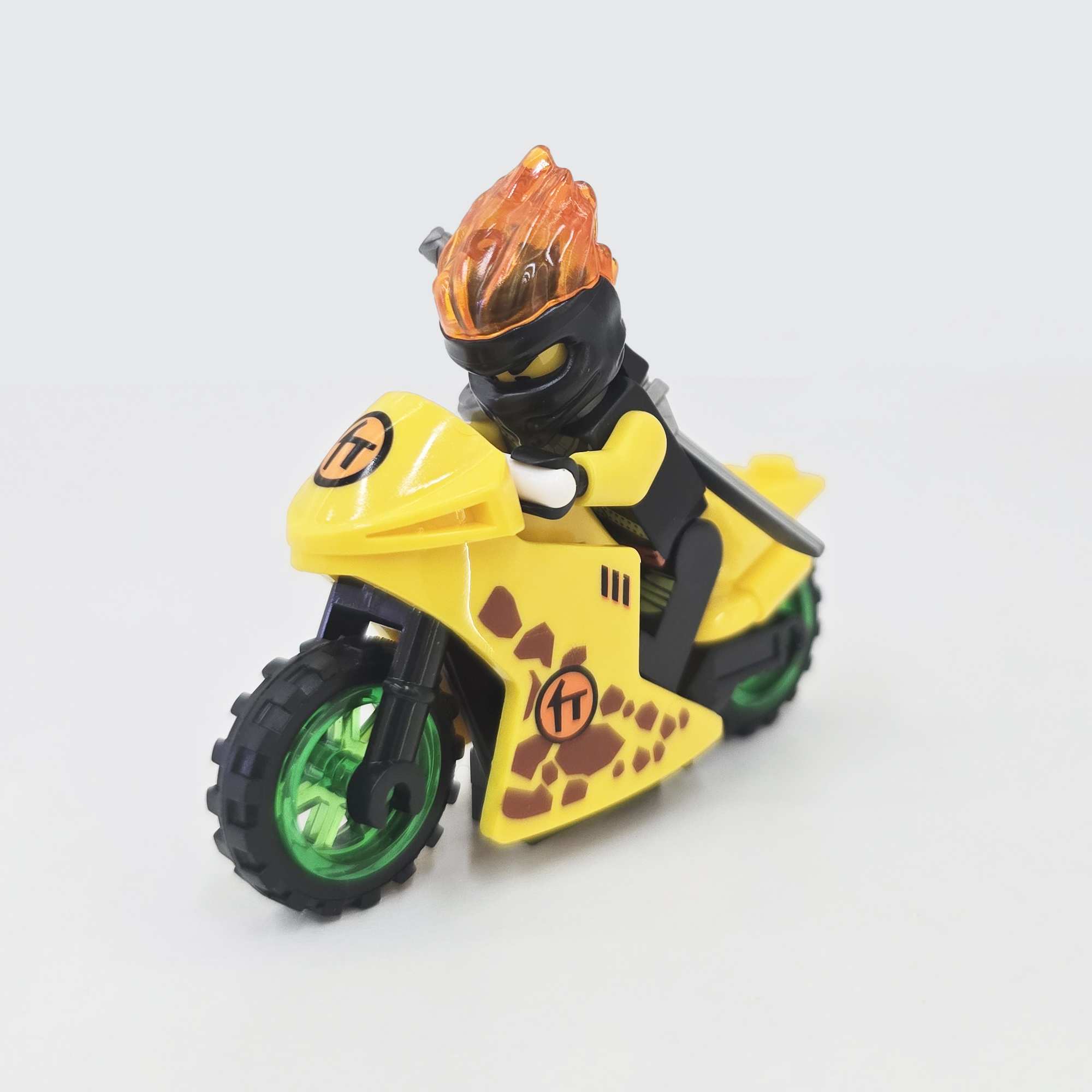 Ice Ninja MiniFigure building blocks compatible with LEGO children's educational toys, factory export wholesale Ninja with weapons, 2 yuan, 20 pieces Specification drawing