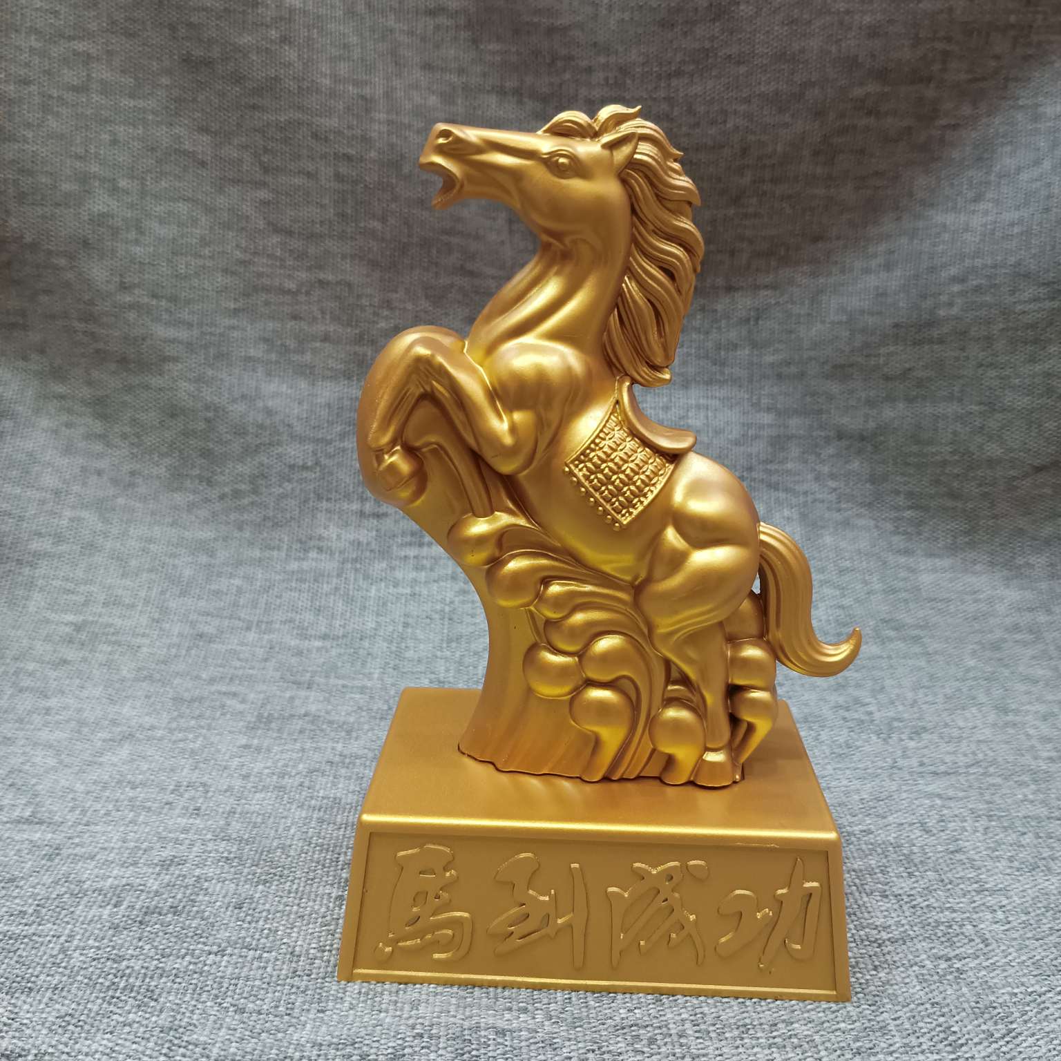 Zhonggong Craft alloy ornaments achieve success immediately