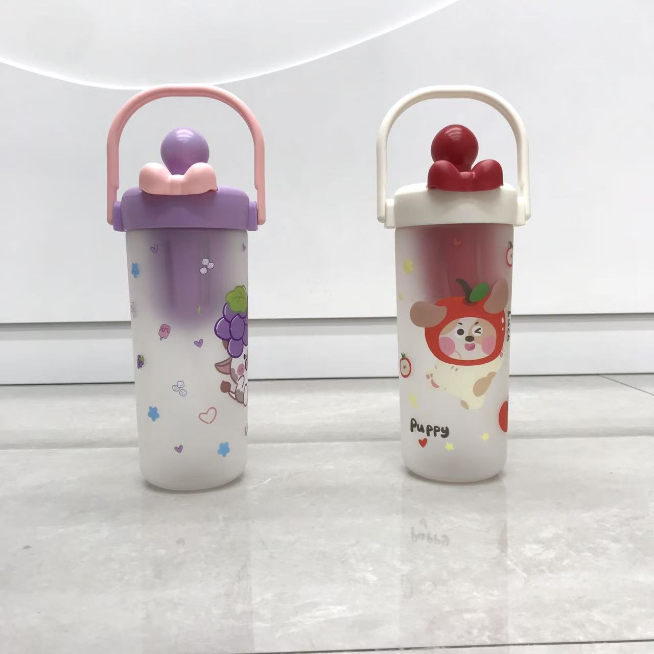 萌趣卡通动物水果儿童水杯 多款式便携提手防漏饮水杯 学生可爱颜值款日常户外随身杯详情3