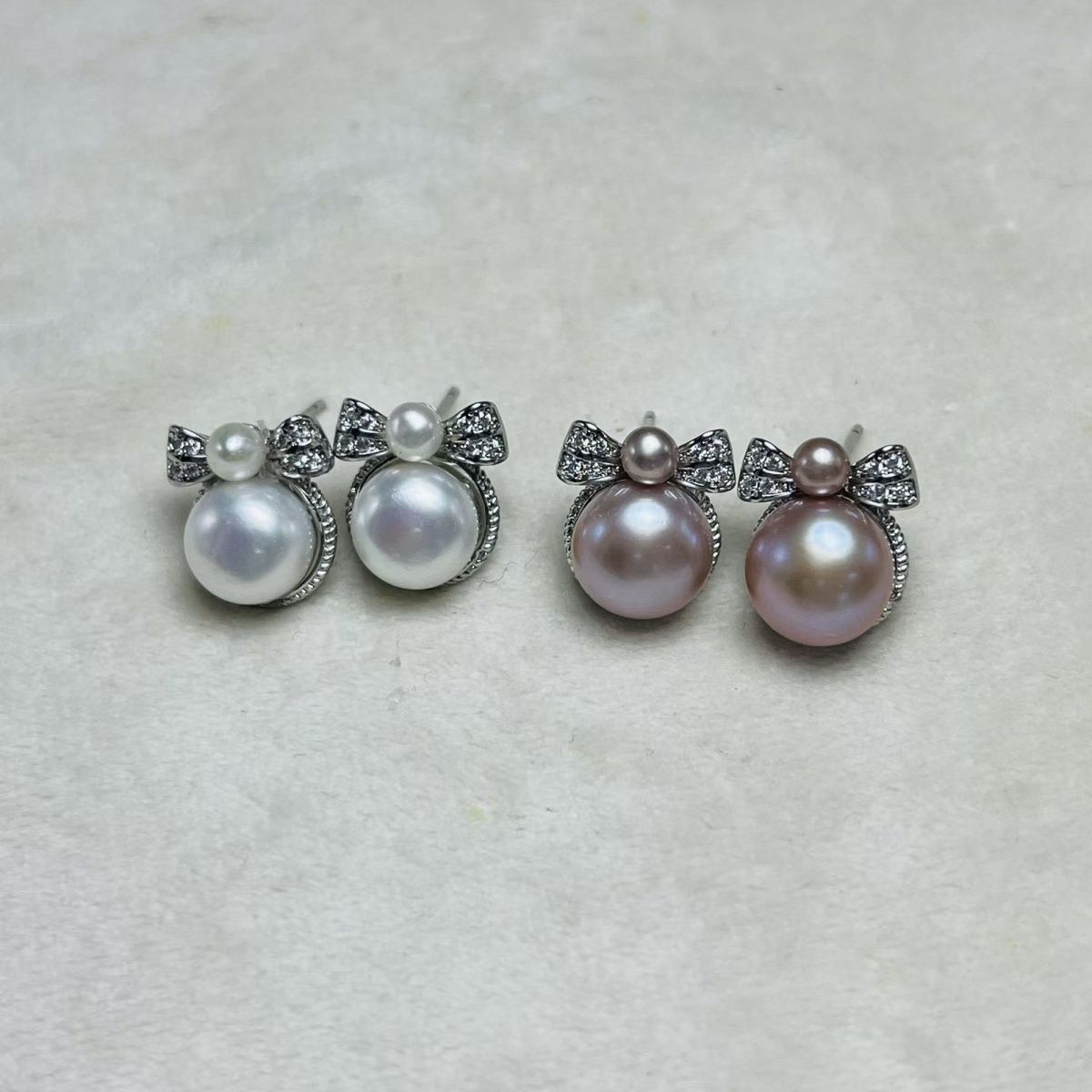 Princess on the Run, Double Pearl Bow Stud earrings, 9-11MM, natural freshwater steamed bun pearl gold-plated color-preserving jewelry, pearl necklace details Picture