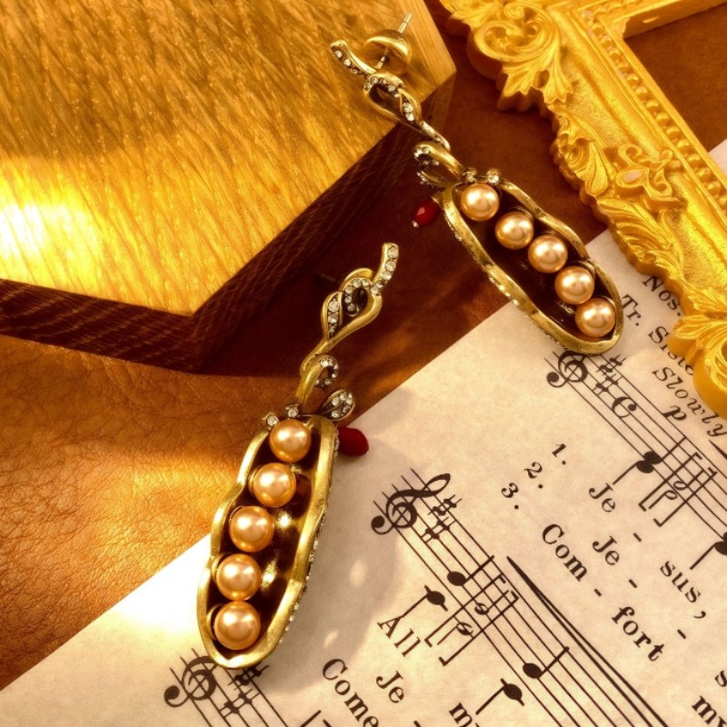 【SUGEBEINI】复古豌豆荚珍珠耳环 镶钻艺术感耳坠 小众设计轻奢法式复古耳饰ZEH00029