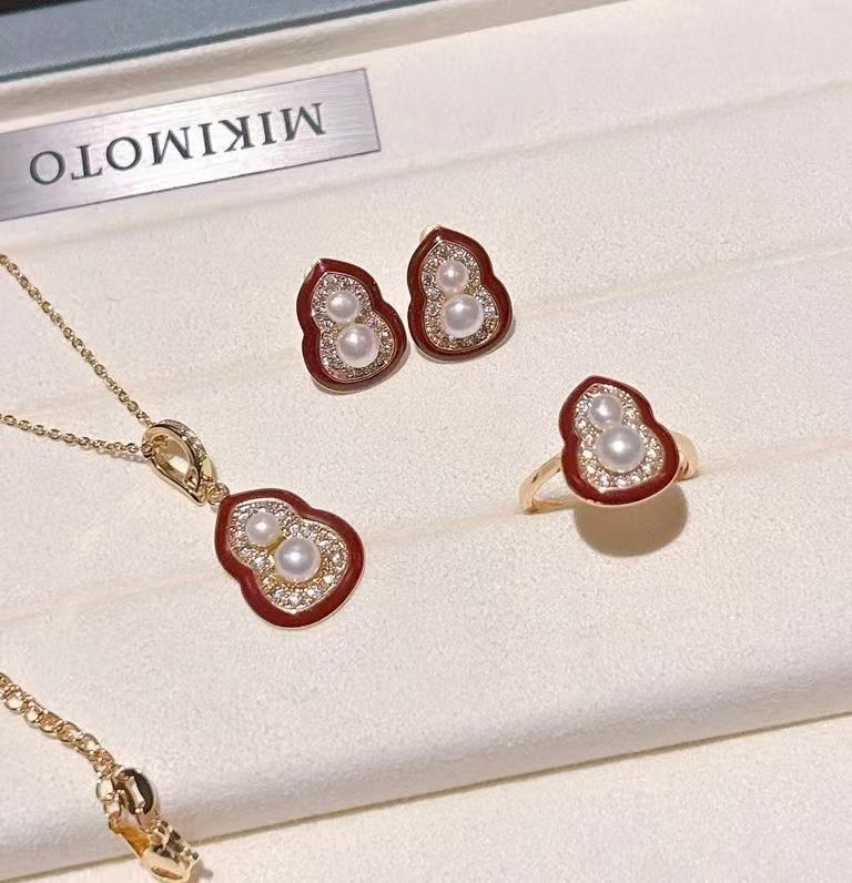 New 2025 bestseller micro-inlay gourd pearl stud earrings for women's New Year, a niche and high-end red festive earrings necklace, pearl necklace jewelry details Picture