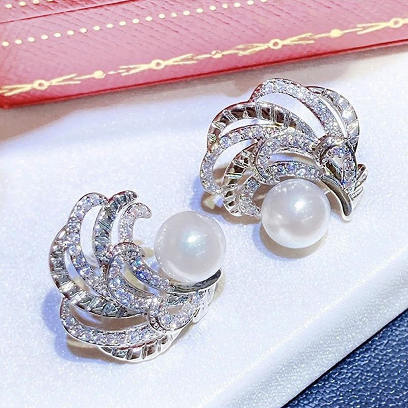 6-7mm freshwater pearl stud earrings of the same style as the big brand, high-end and light luxury style earrings and earrings detail image 3