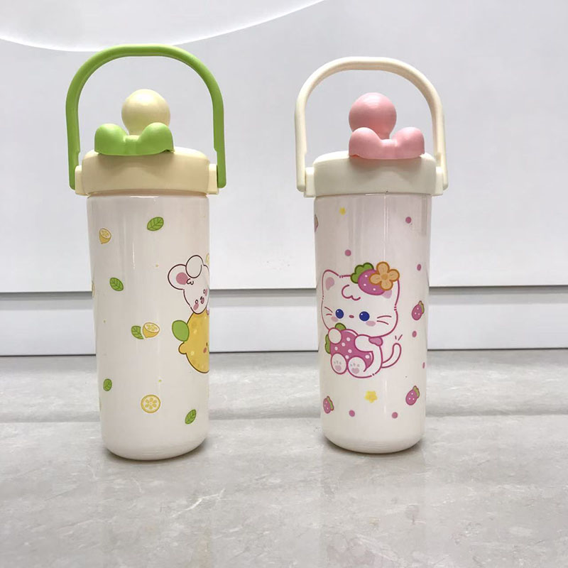 萌趣卡通儿童水杯 柠檬小鼠 草莓猫咪提手设计 宝宝学生便携防摔可爱饮水杯详情3