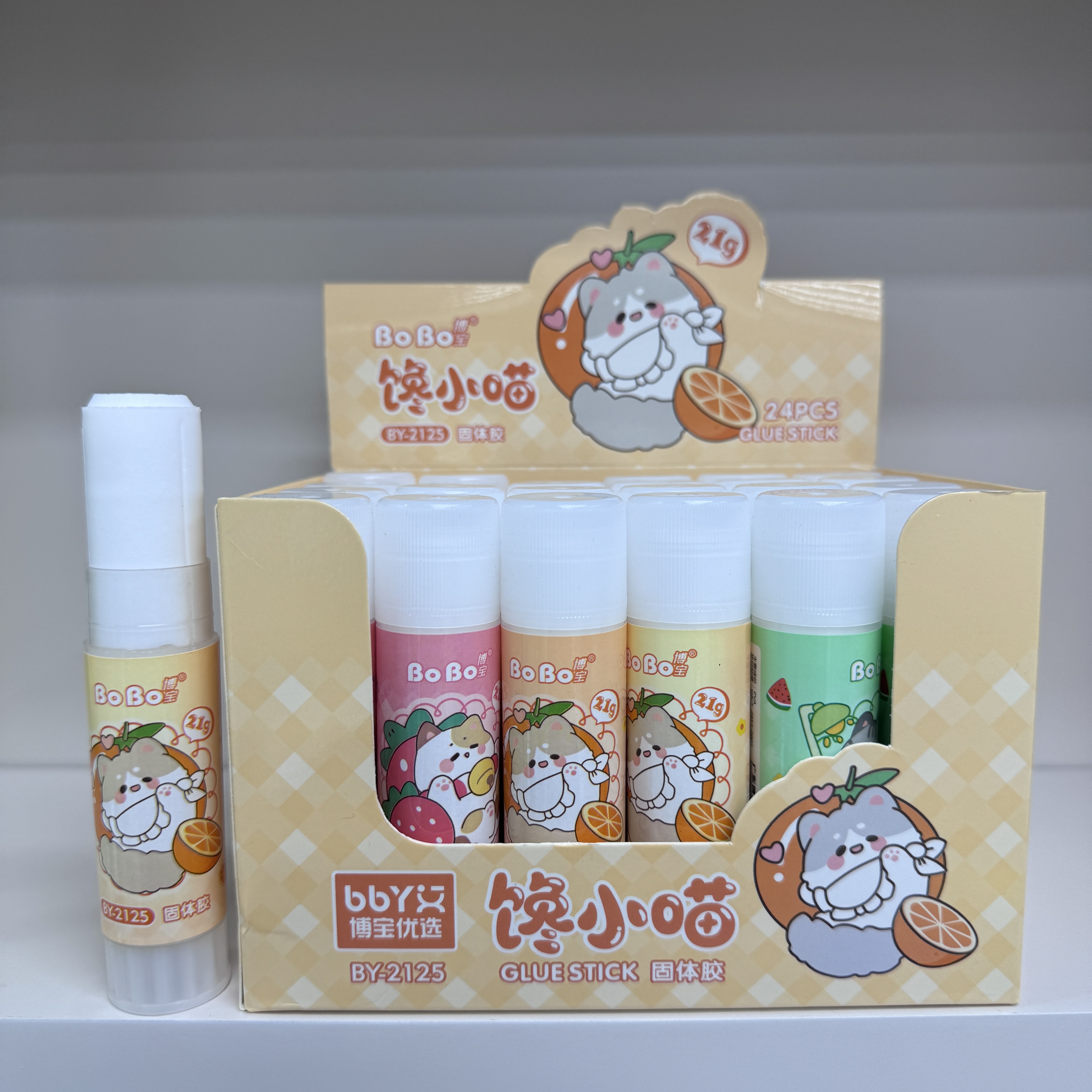 BY-2125 PVA Solid Adhesive 21g, a special eco-friendly solid adhesive for students, is fast and easy to bond, odorless and free of formaldehyde Application Scenario