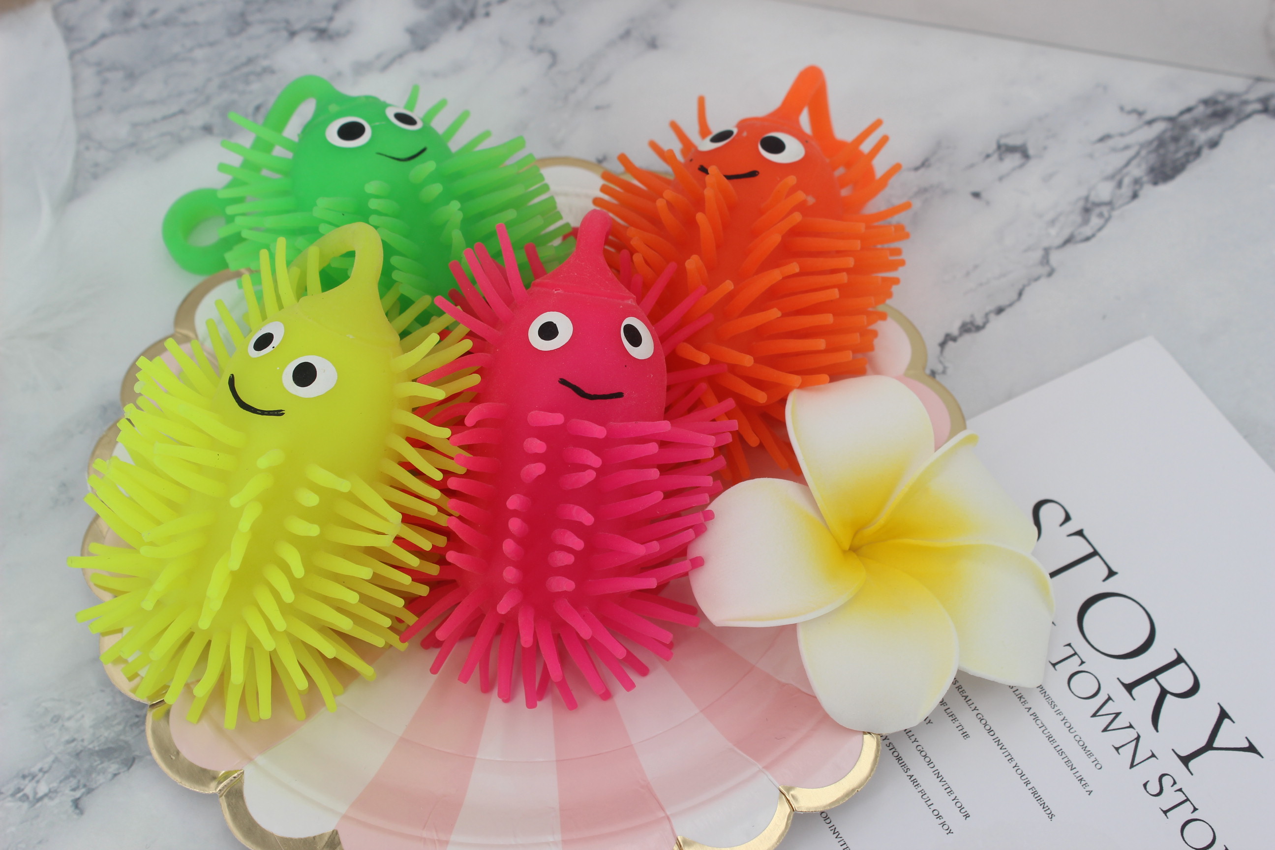 Children's squeezing toy magic tool, small corn fluffy balls, best-selling product, factory direct sales details Picture