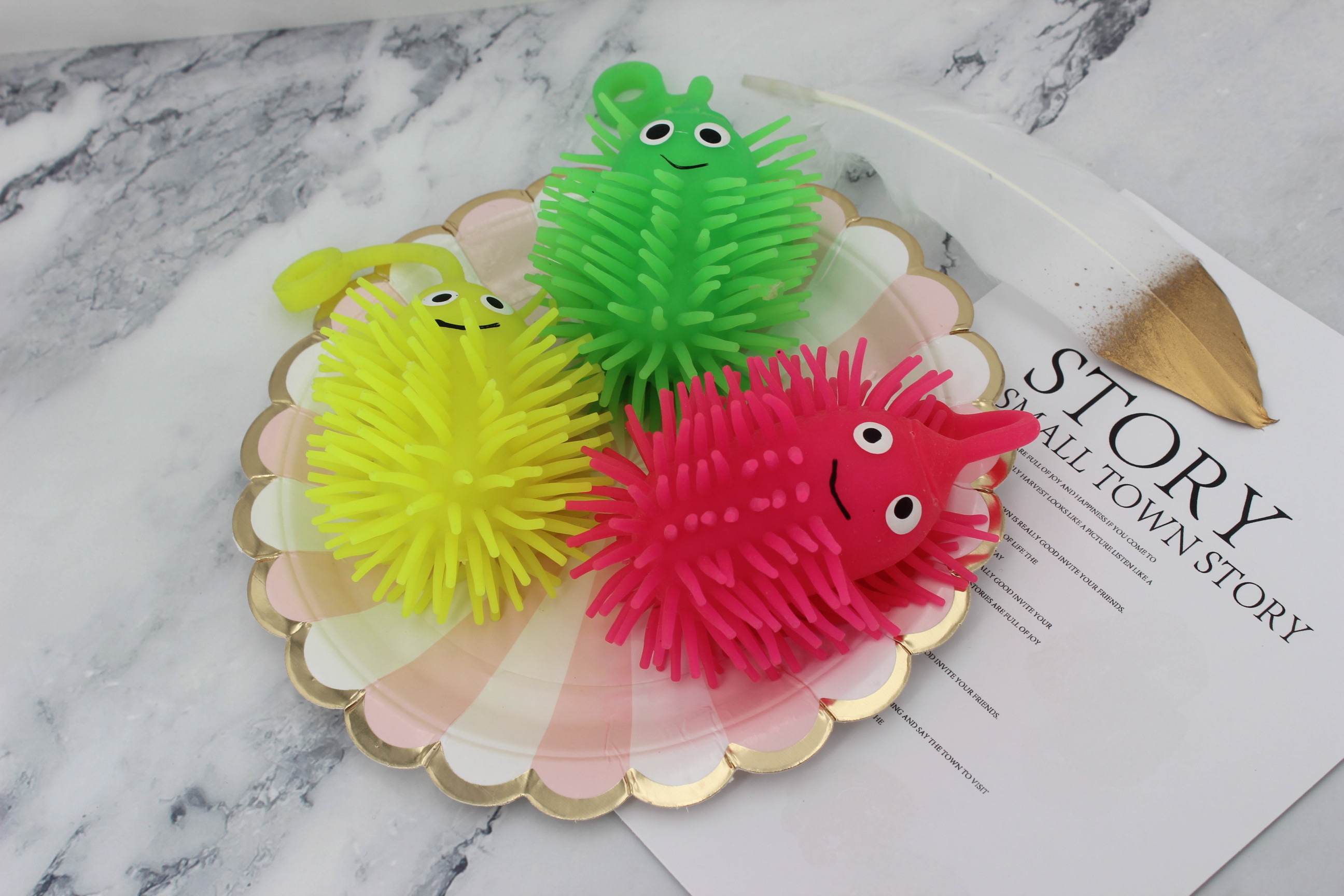 Children's squeezing toy magic tool, small corn fluffy balls, best-selling product, factory direct sales Application Scenario