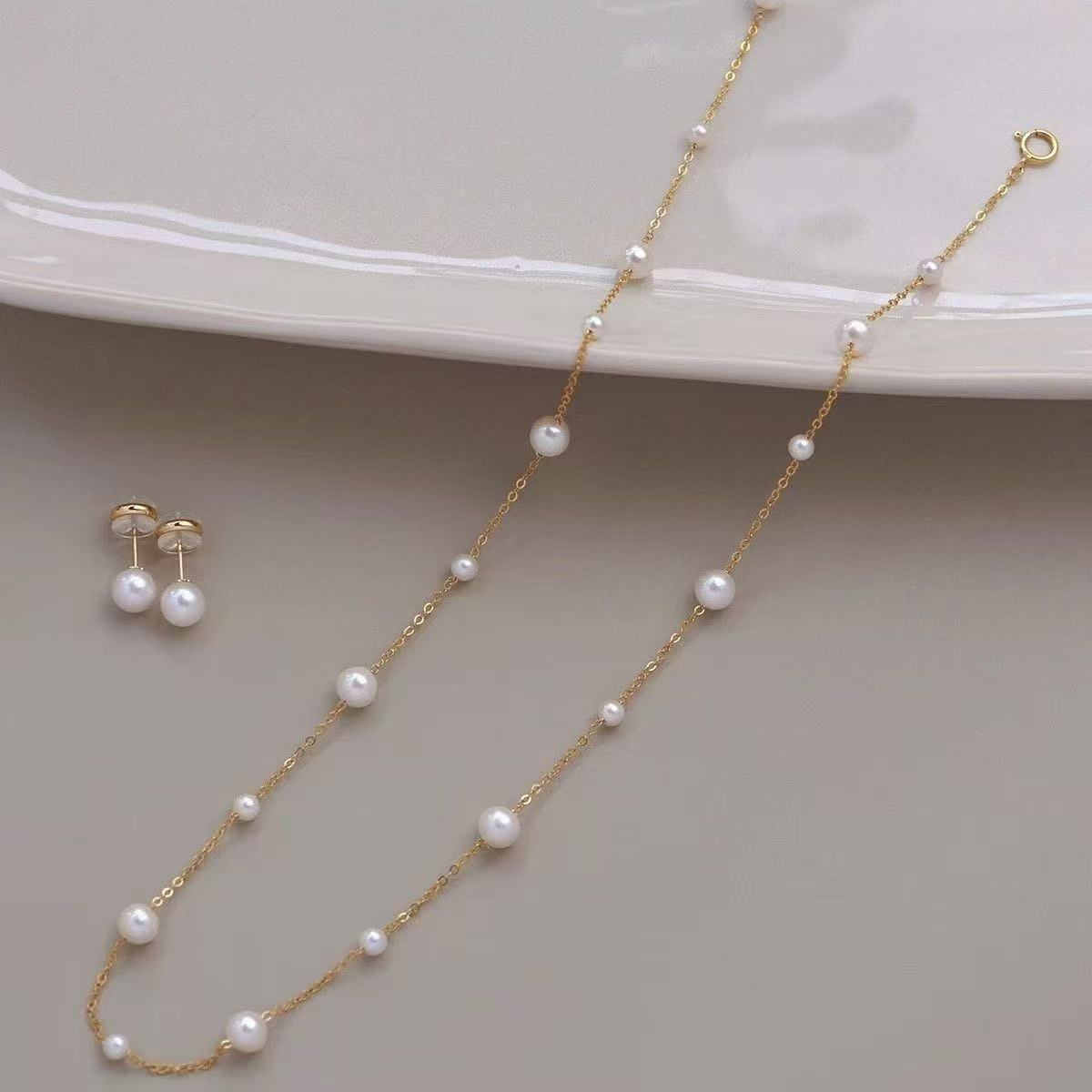 Dry and elegant rose starry sky necklace, light luxury and fashionable, versatile, thousand gold style fairy necklace, sweater chain, jewelry, pearl necklace detail image 9