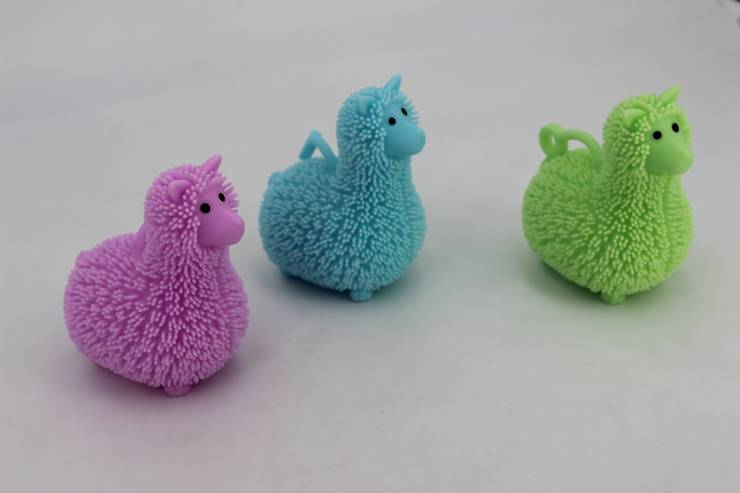 Little Alpaca, a best-selling toy for squeezing kids, is sold directly from the factory Item Picture