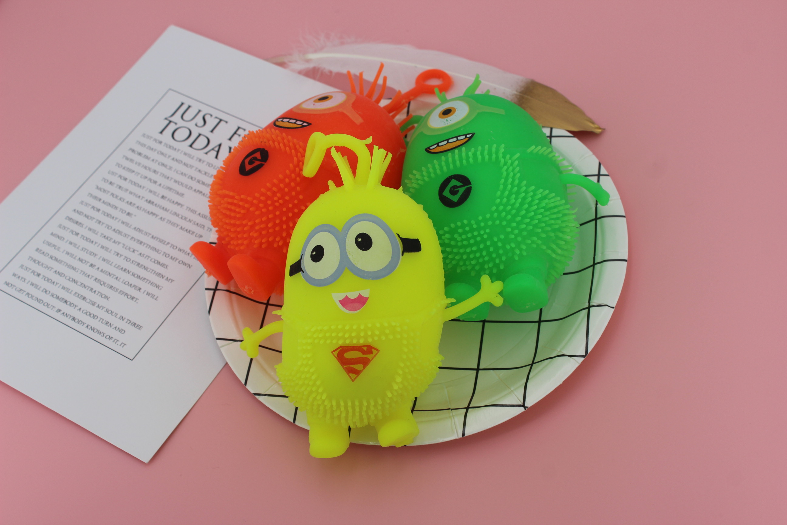 Minions, a best-selling toy for kids, is sold directly from the factory details Picture