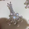 High-end custom-made bouquets of the same style, fashionable and high-end pearl and multi-bead brooches, brooch coats, and peach brooches Specification image