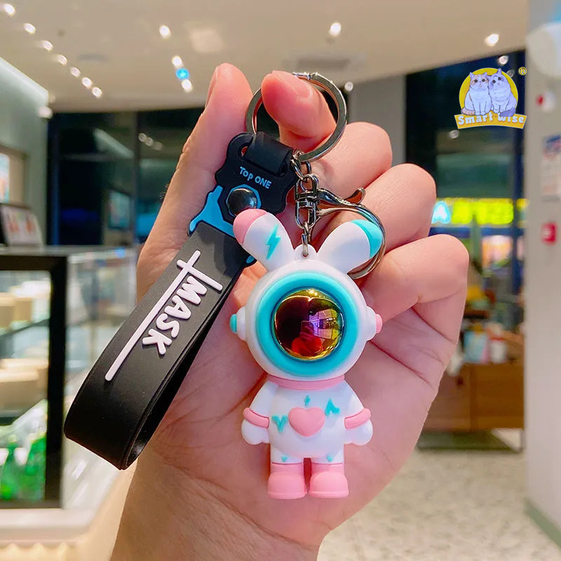 Lightning Bear keychain bag, car silicone key chain figurine, Lightning Rabbit pendant, cute gift, heart pendant Application Scenario