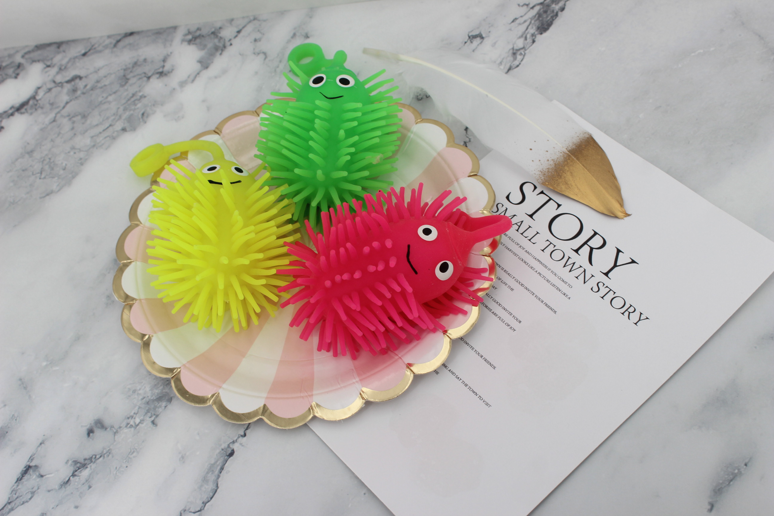 Children's squeezing toy magic tool, small corn fluffy balls, best-selling product, factory direct sales Specification image