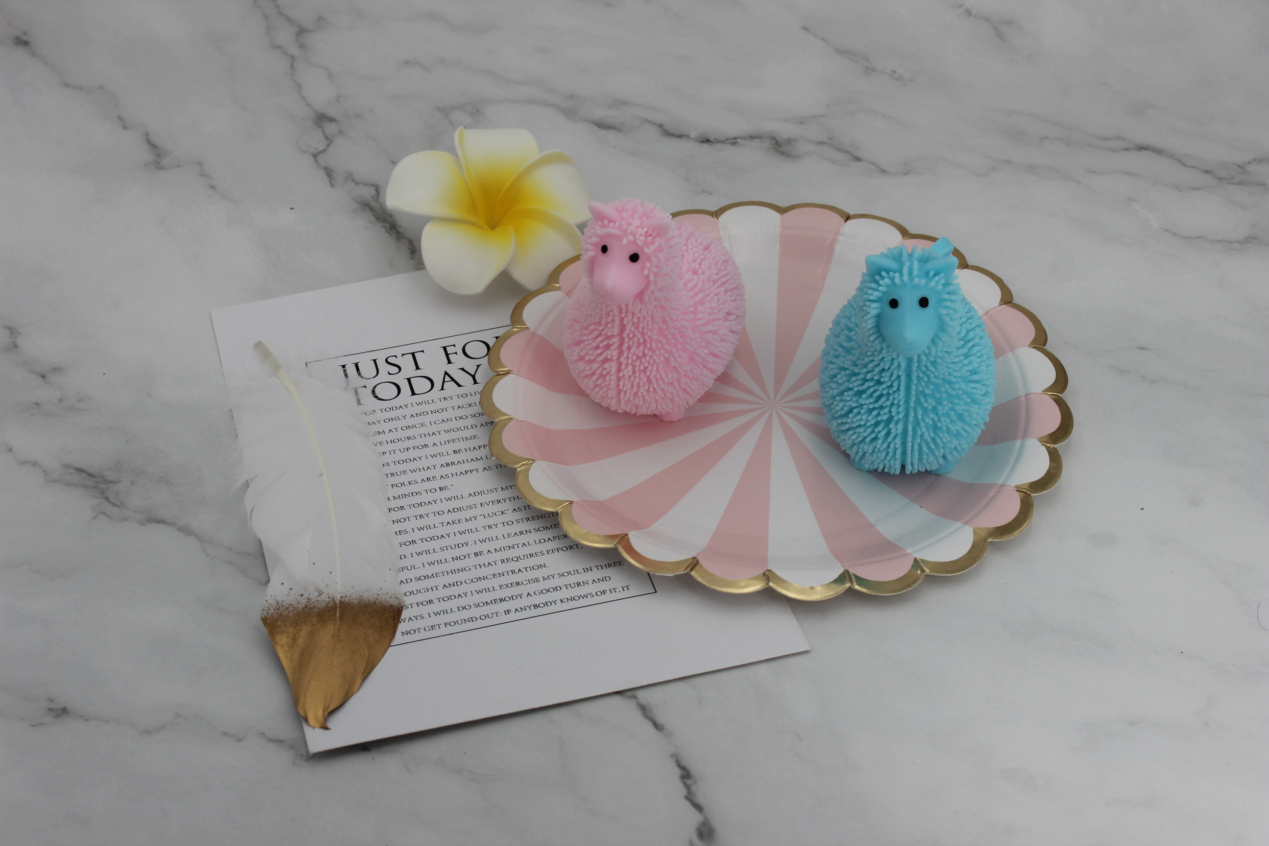 Little Alpaca, a best-selling toy for squeezing kids, is sold directly from the factory Specification image