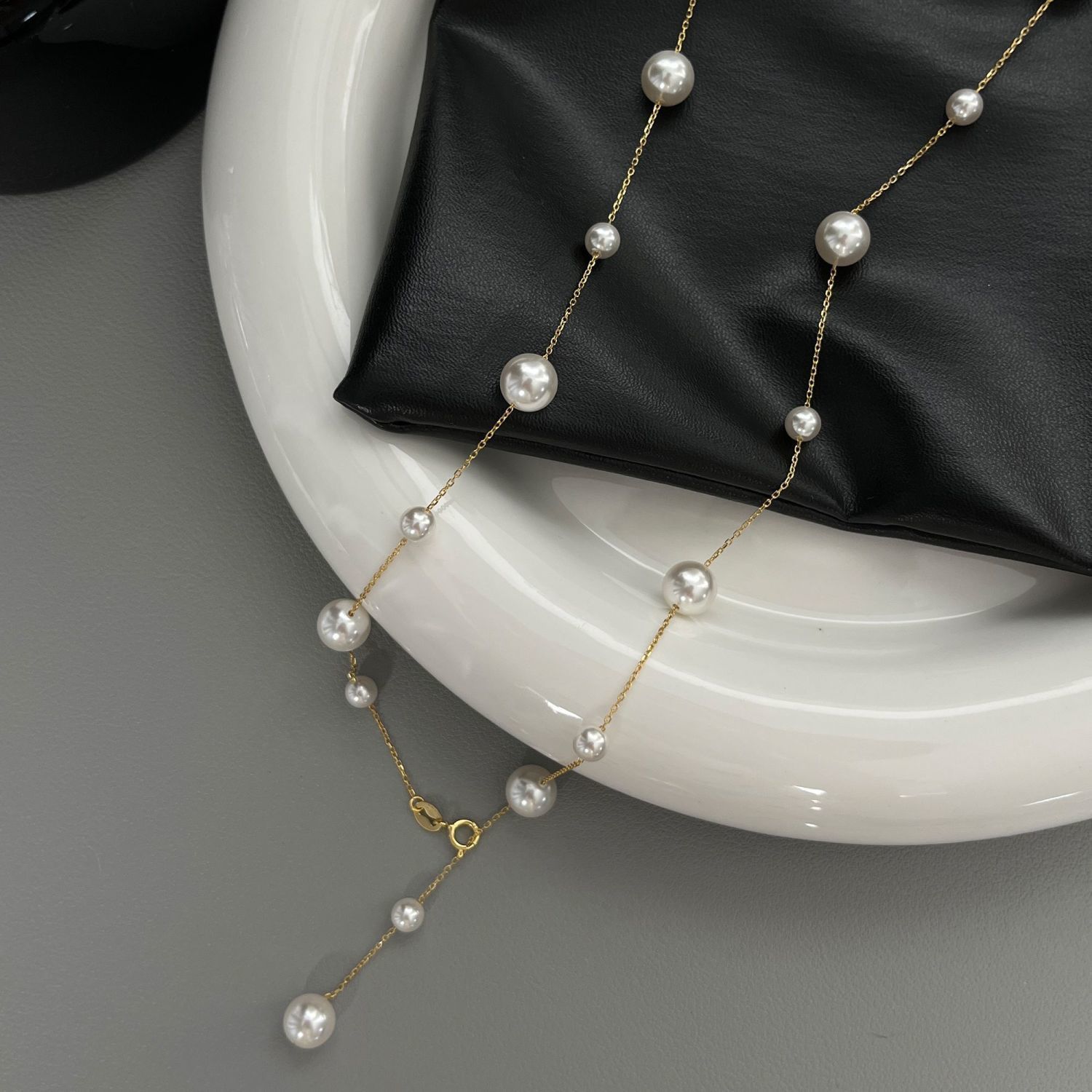 Dry and elegant rose starry sky necklace, light luxury and fashionable, versatile, thousand gold style fairy necklace, sweater chain, jewelry, pearl necklace detail image 10