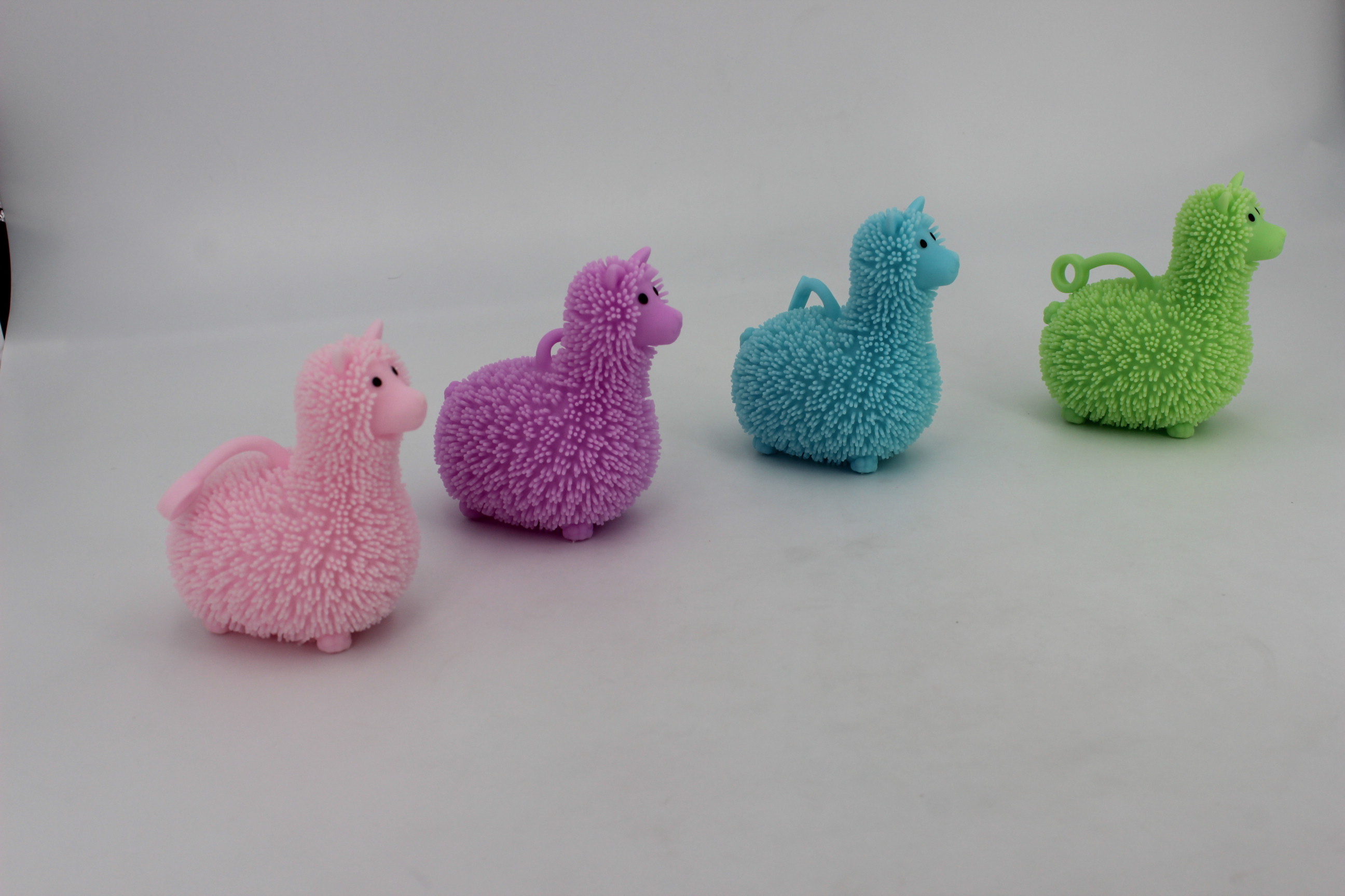 Little Alpaca, a best-selling toy for squeezing kids, is sold directly from the factory Application Scenario
