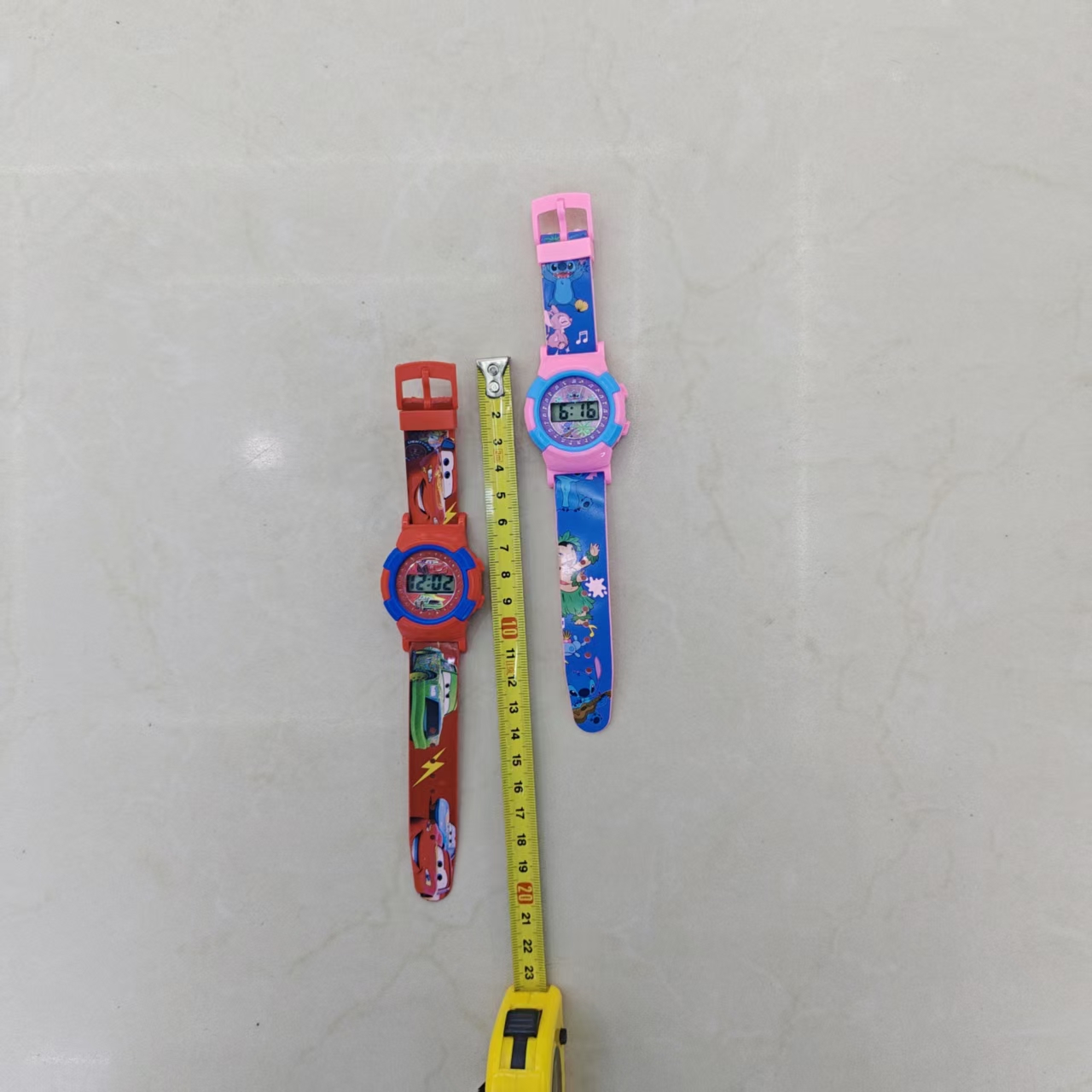 Fashion watch display box, watch bag, electronic watch, new camouflage children's watch wholesale, practical gift, 5-yuan store Item Picture