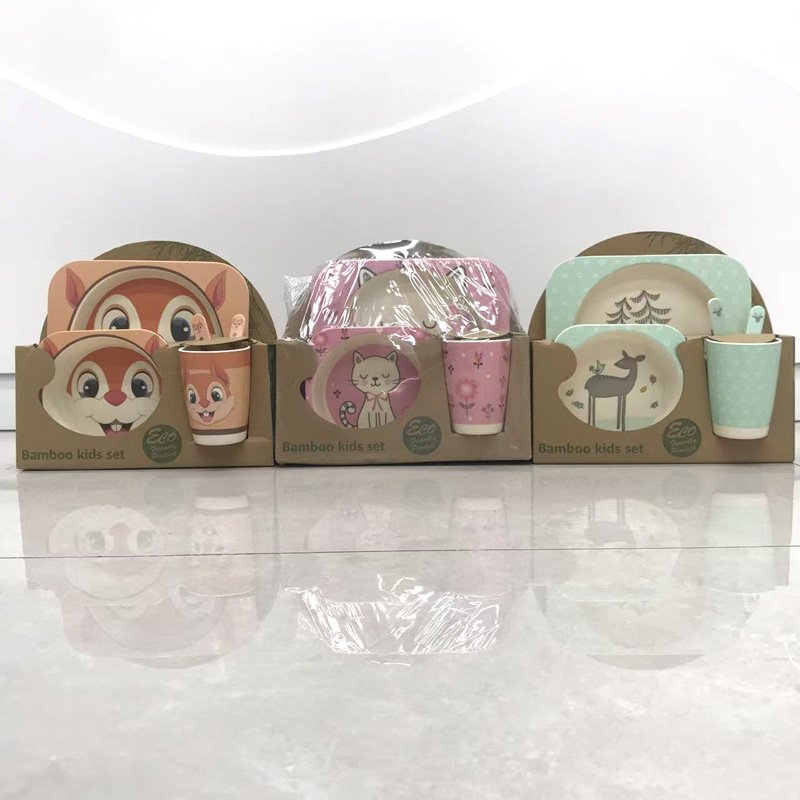 萌化了!儿童竹纤维餐具套装 宇航员/长颈鹿/奶牛卡通款 餐盘水杯宝宝吃饭神器详情6
