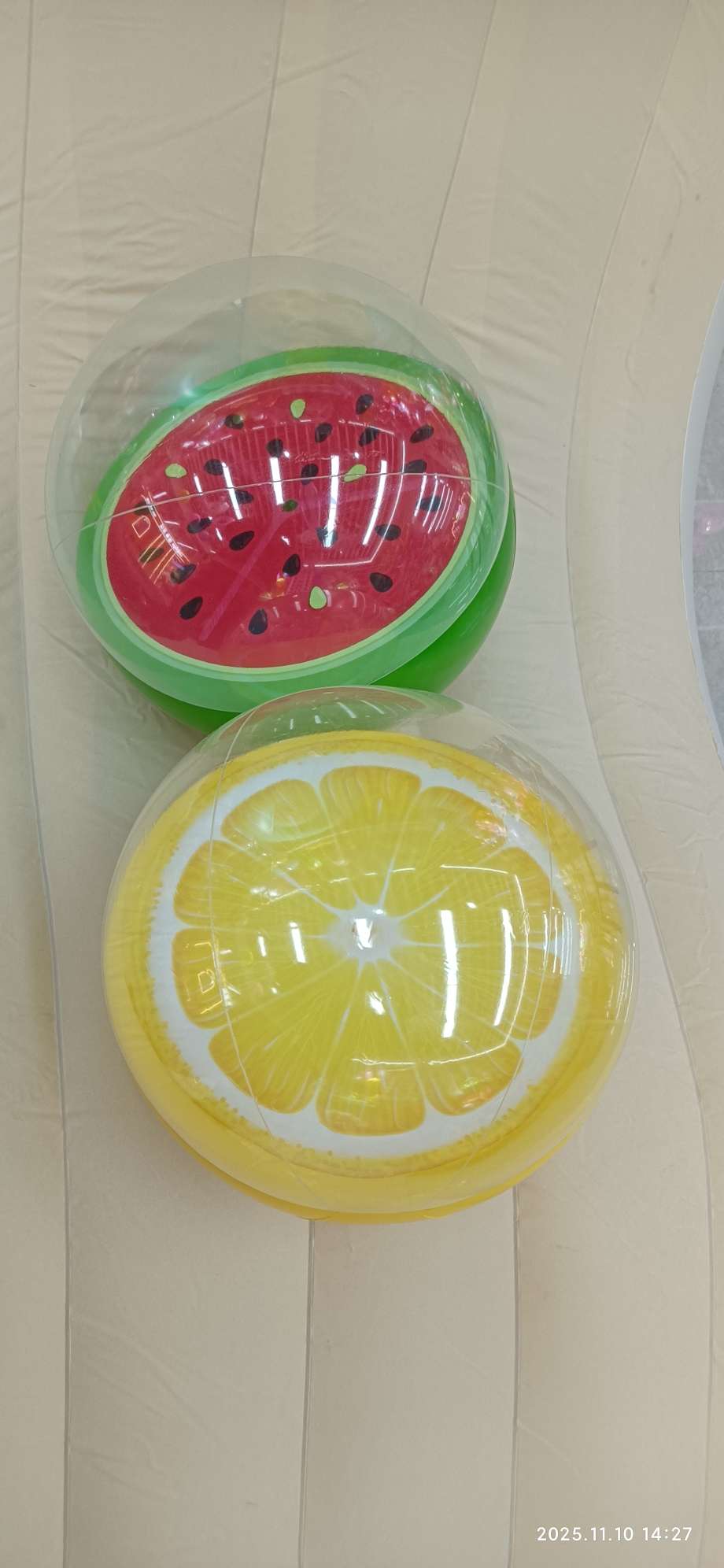 卡通发光充气球摆摊气球气模玩具沙滩水果球充气足球趣味玩具网红道具球