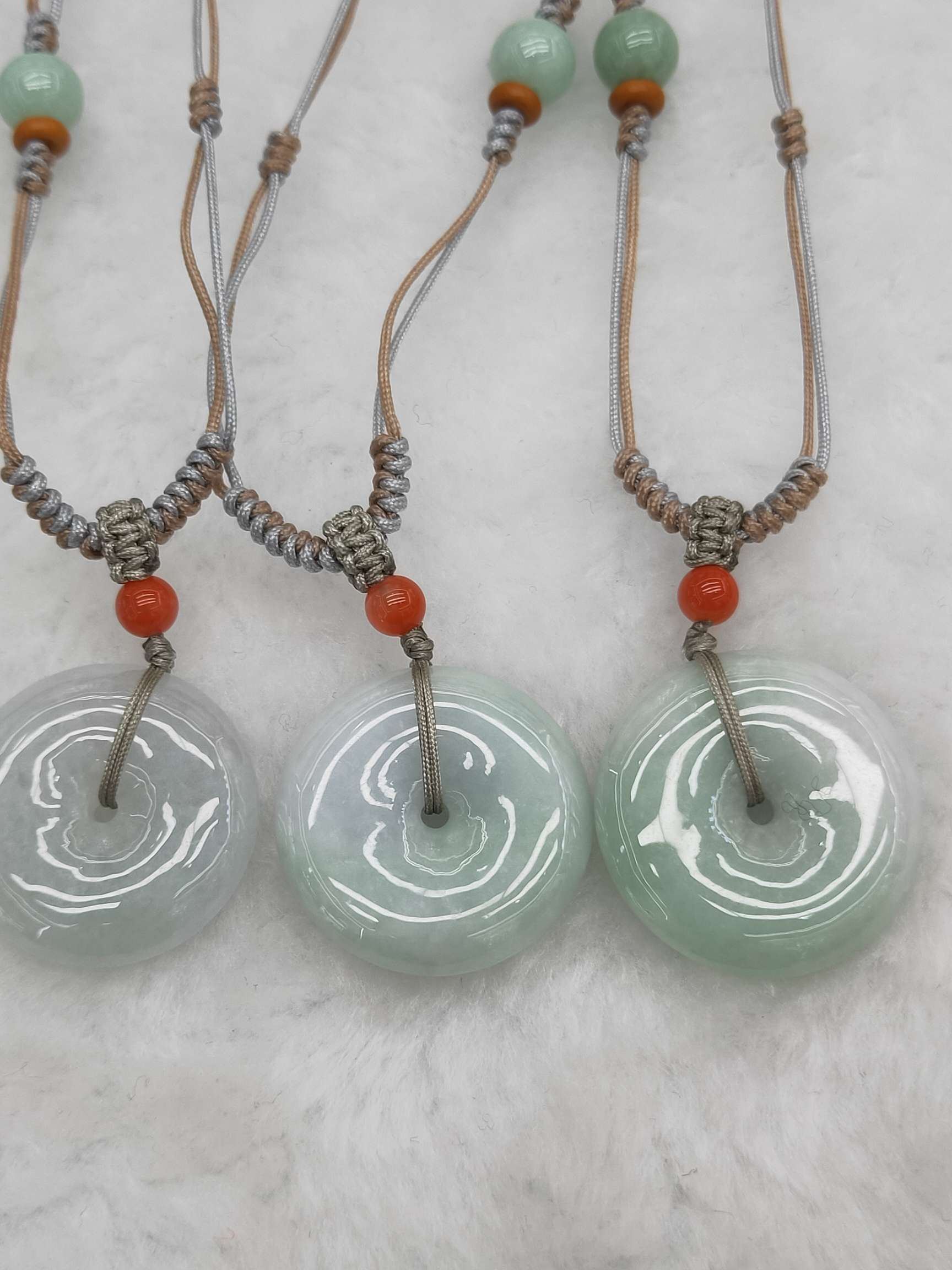 缅甸玉平安扣，有色有水头，规格约25/27厚6毫米，10个起批💰 45元一个[烟花][福][爆竹]详情图3