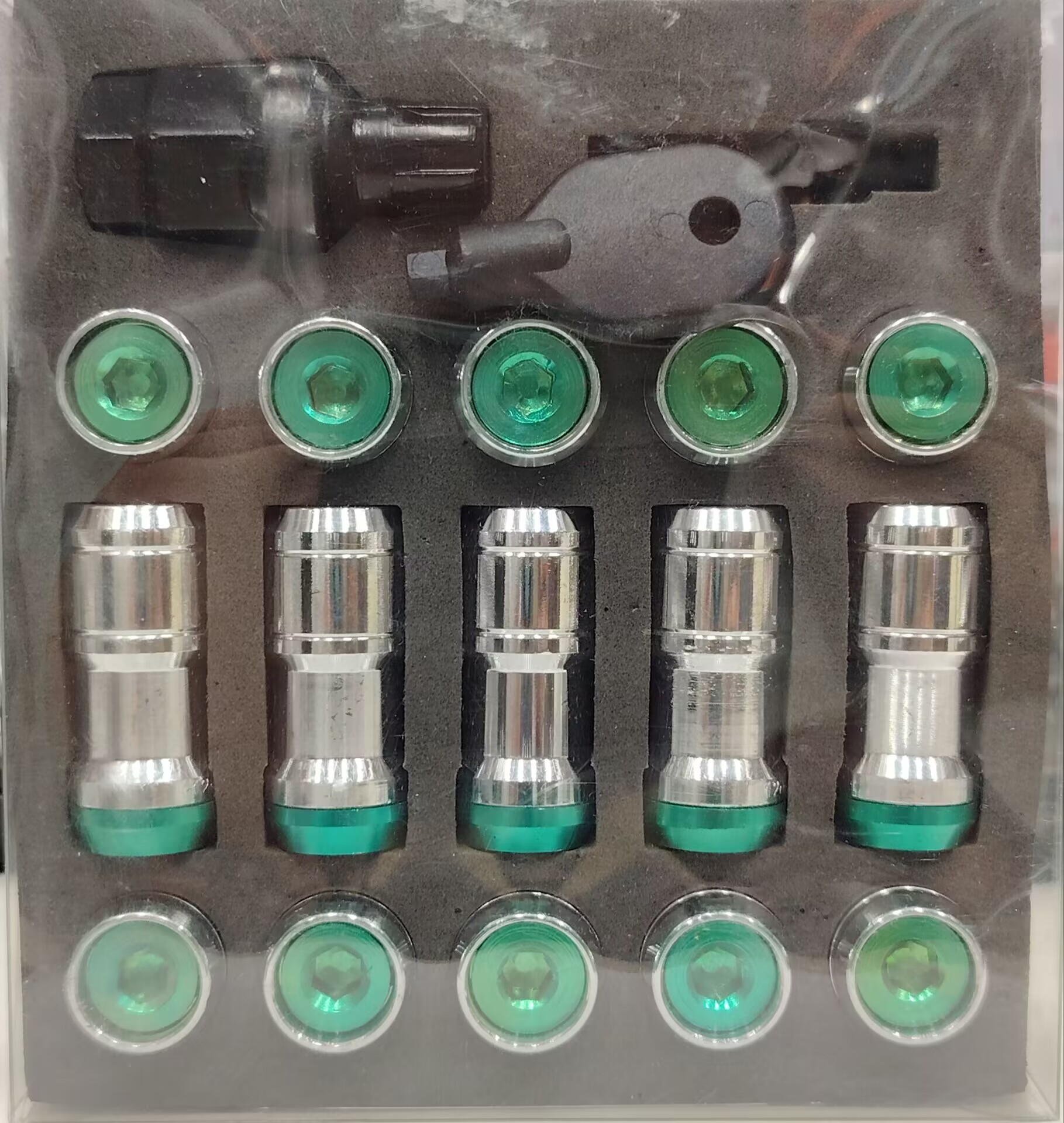 High-quality General Motors wheel hub screws, nuts and wheel locks