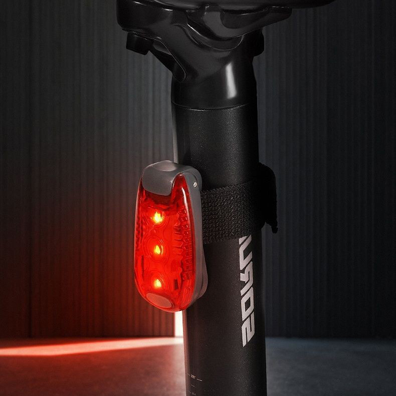 5205-3,5205-5 luz de brazo pequeño luz trasera de bicicleta luz de noche LED impermeable al aire libre deportes corriendo luz de advertencia con clip y hebilla luz de casco luz de mochila Item Picture