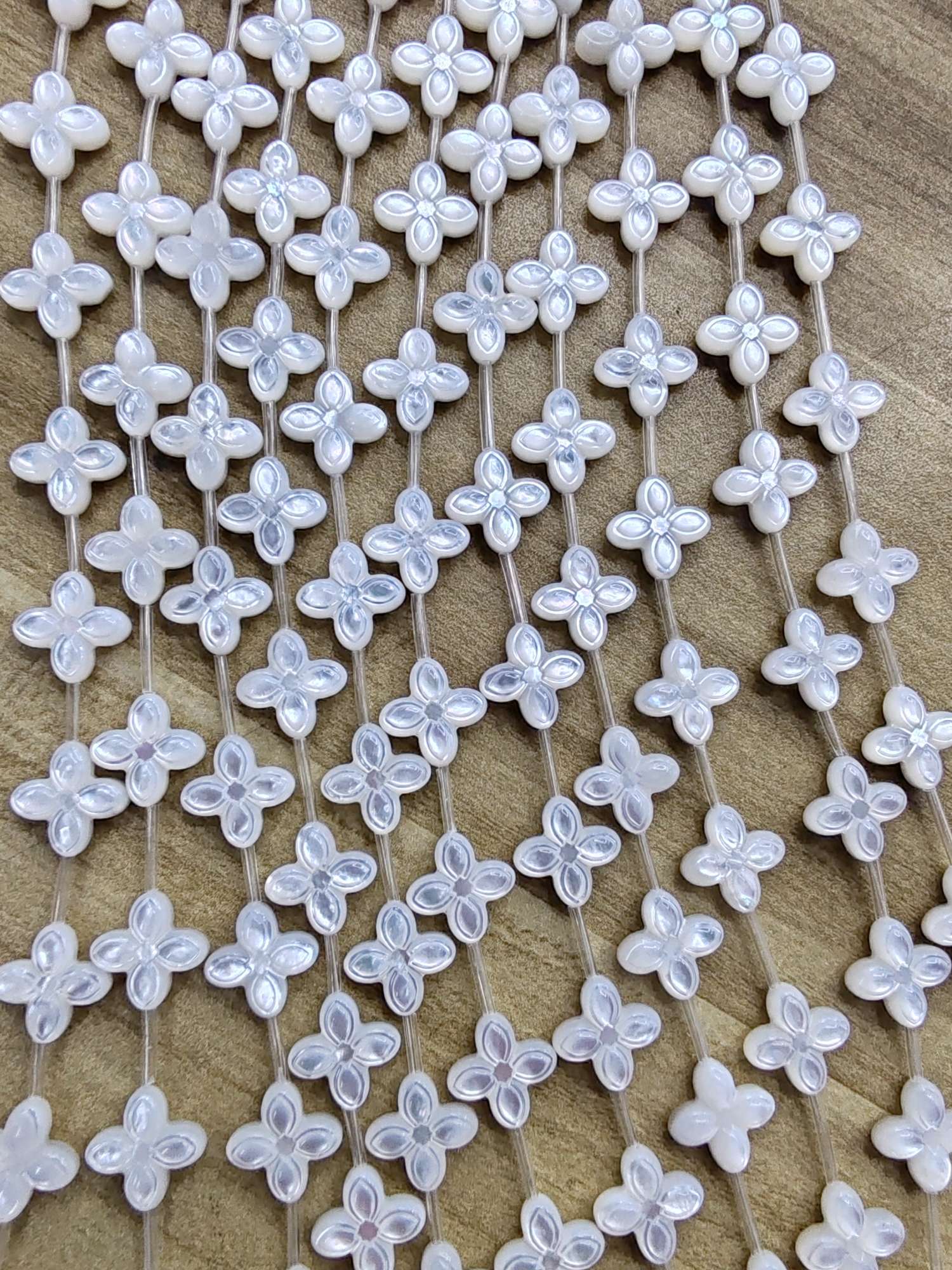 天然贝壳白蝶贝四叶十字花雕刻十字花DIY配件饰品配件