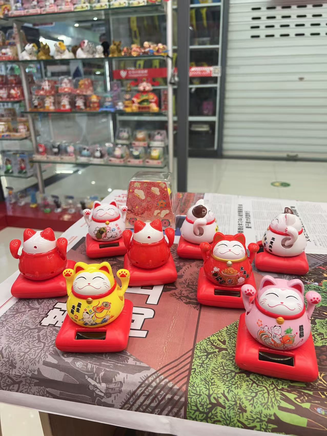 猫太阳能摇手车载小摆件自动招手家居客厅店铺开业桌面礼品招财猫详情1