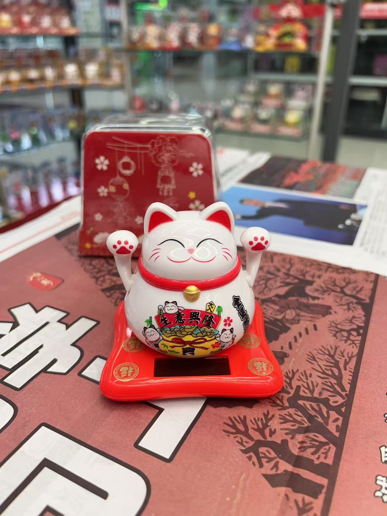 新款薄底招财猫太阳能摆件生意兴隆白色发财猫千客万来小汽车摆件详情8