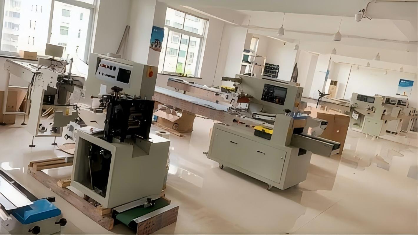 2025 new pillow packaging machine