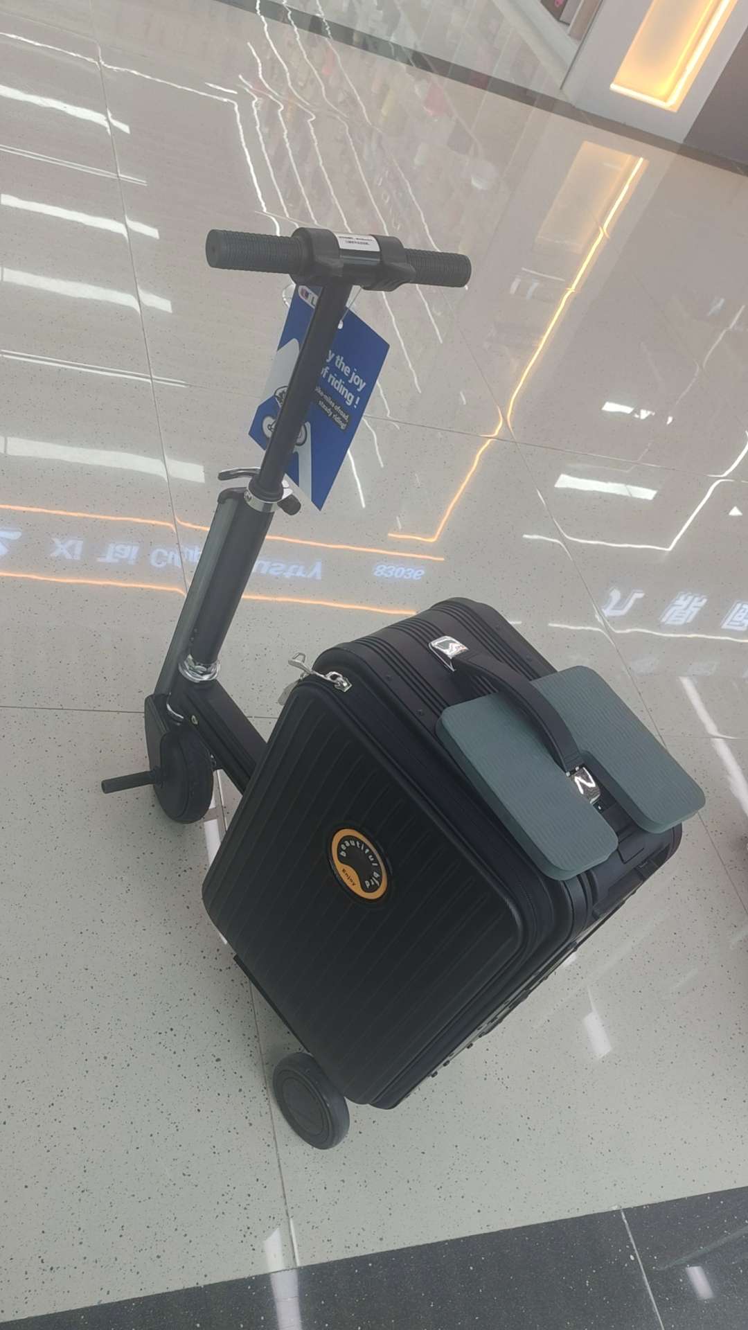 电动行李箱20寸箱包行李箱大容量耐用白底实物图