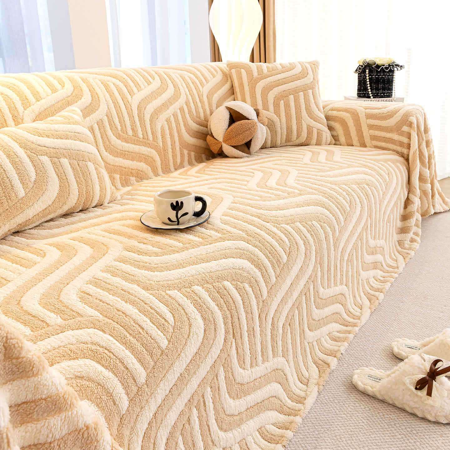 New plush sand hair towel for Winter 2025, a high-end and light luxury full cover protective case, anti-cat scratch sofa cover Application Scenario